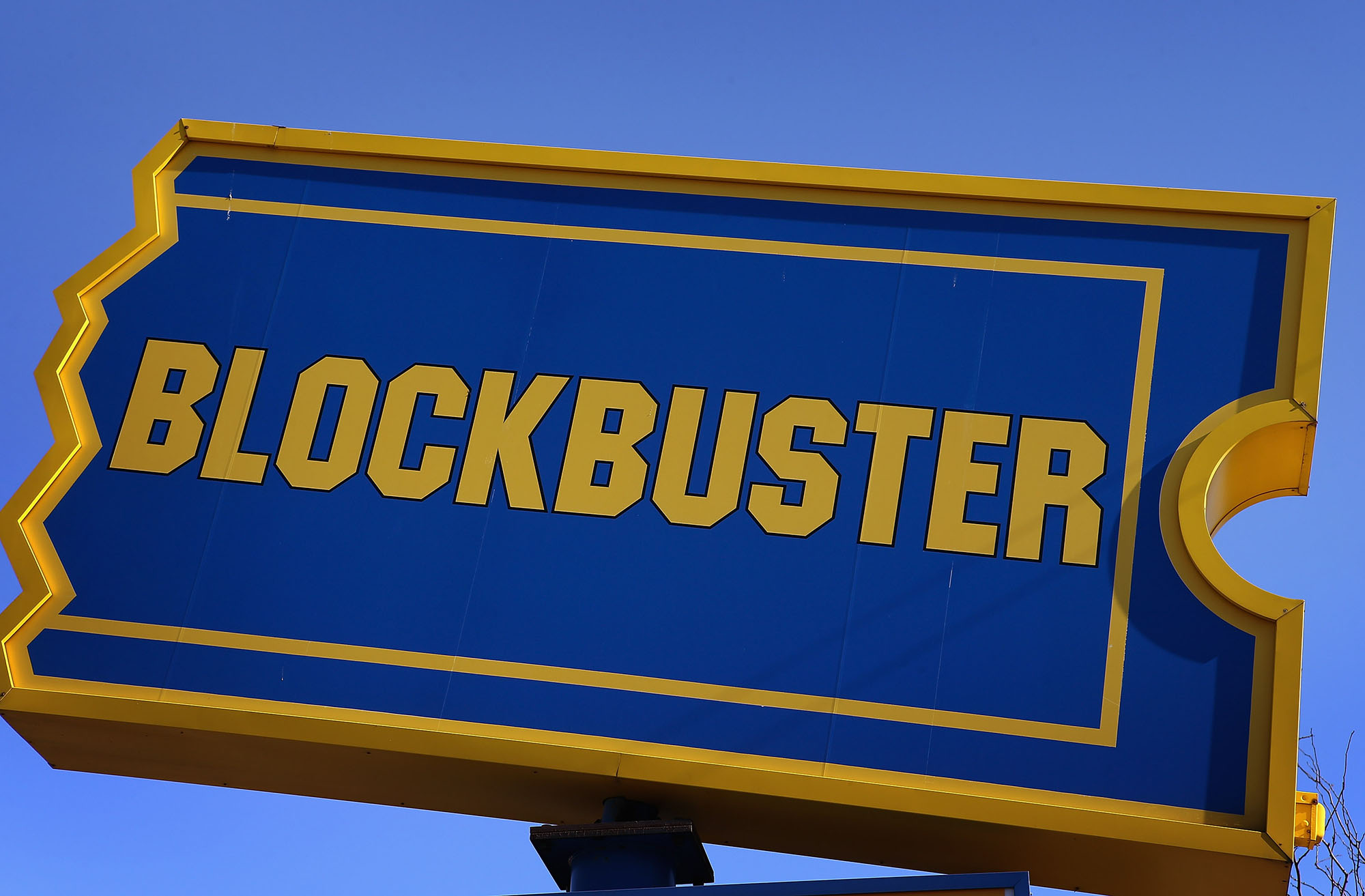 Blockbuster To Close 300 Stores In U.S.