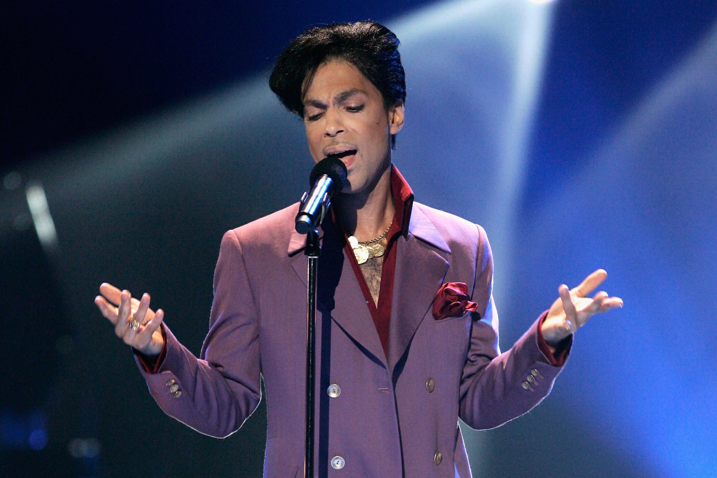 Prince performs onstage during the American Idol Season 5 Finale at the Kodak Theatre in Hollywood, California, on on May 24, 2006.