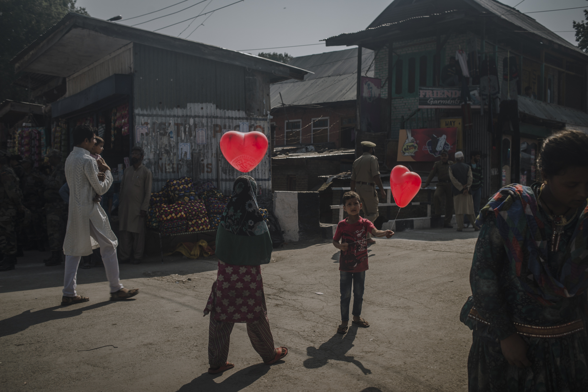 Town of Tulumulla, where the festival of Kheer Bhawani is taking place. Ganderbal, Srinagar, Kashmir.