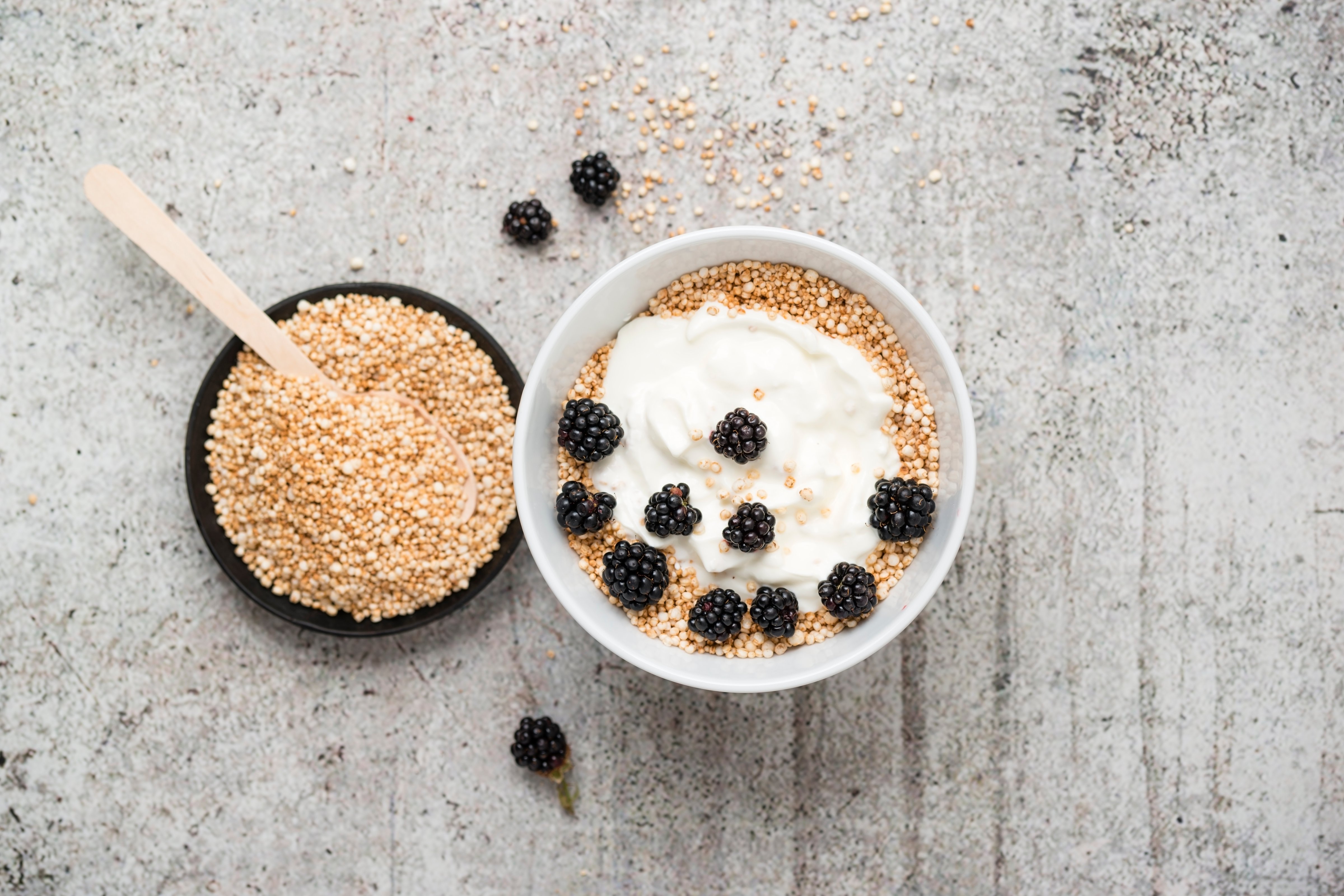 Wholemeal quinoa, popped quinoa with yogurt and blackberries (Getty Images)