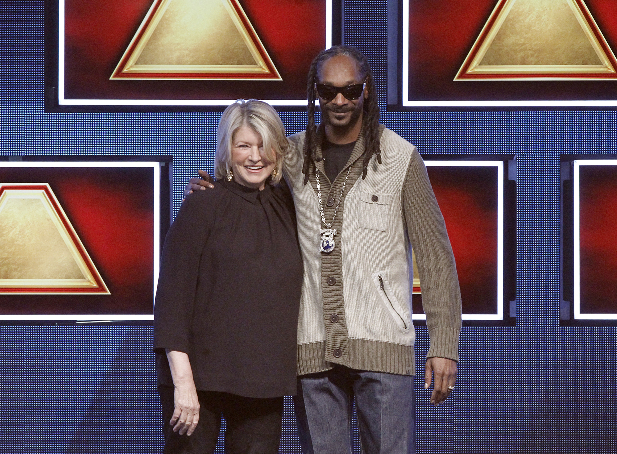 Martha Stewart and Snoop Dogg appear on ABC's "$100,000 Pyramid."  (ABC/ Lou Rocco)  MARTHA STEWART, SNOOP DOGG (Lou Rocco&mdash;ABC via Getty Images)