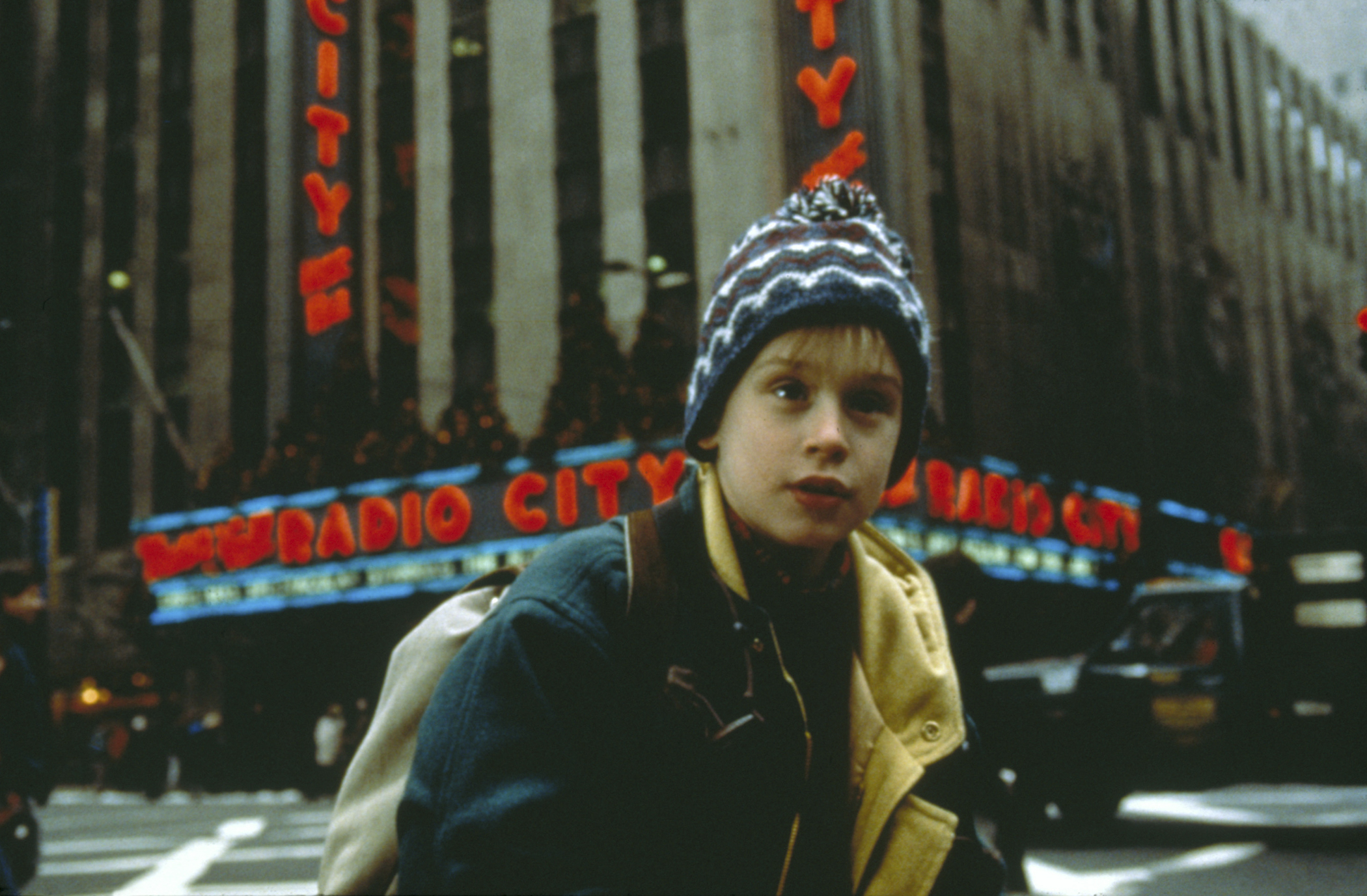 <b>No. 4:</b> <i>Home Alone 2: Lost in New York</i>, the sequel to the classic Christmas movie, follows a young boy who is separated from his family at the holidays after boarding the wrong flight. The 1992 flick collected $173.6 million at the box office. (MovieStillsDB)