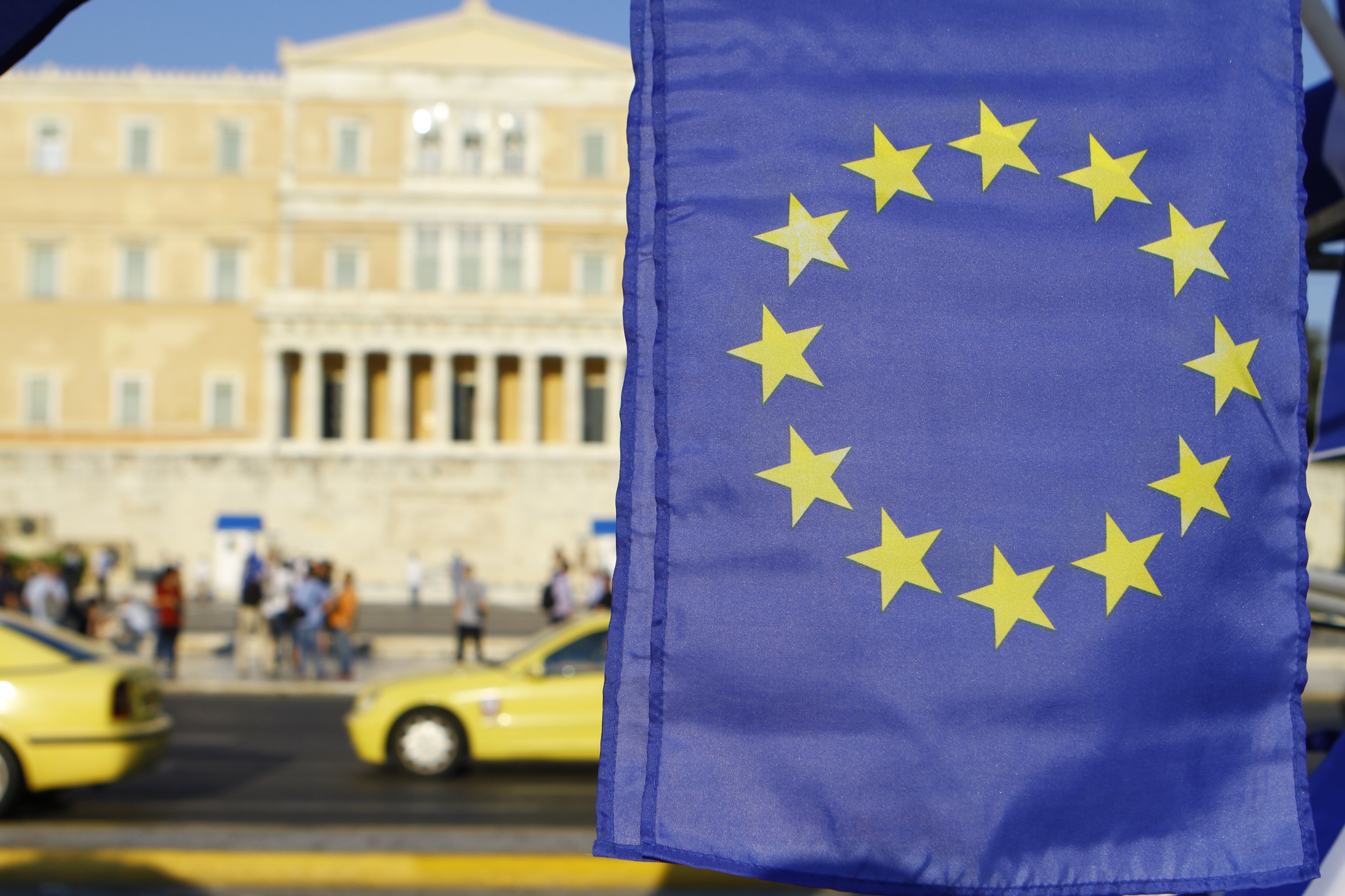 European flag outside Greek Parliament