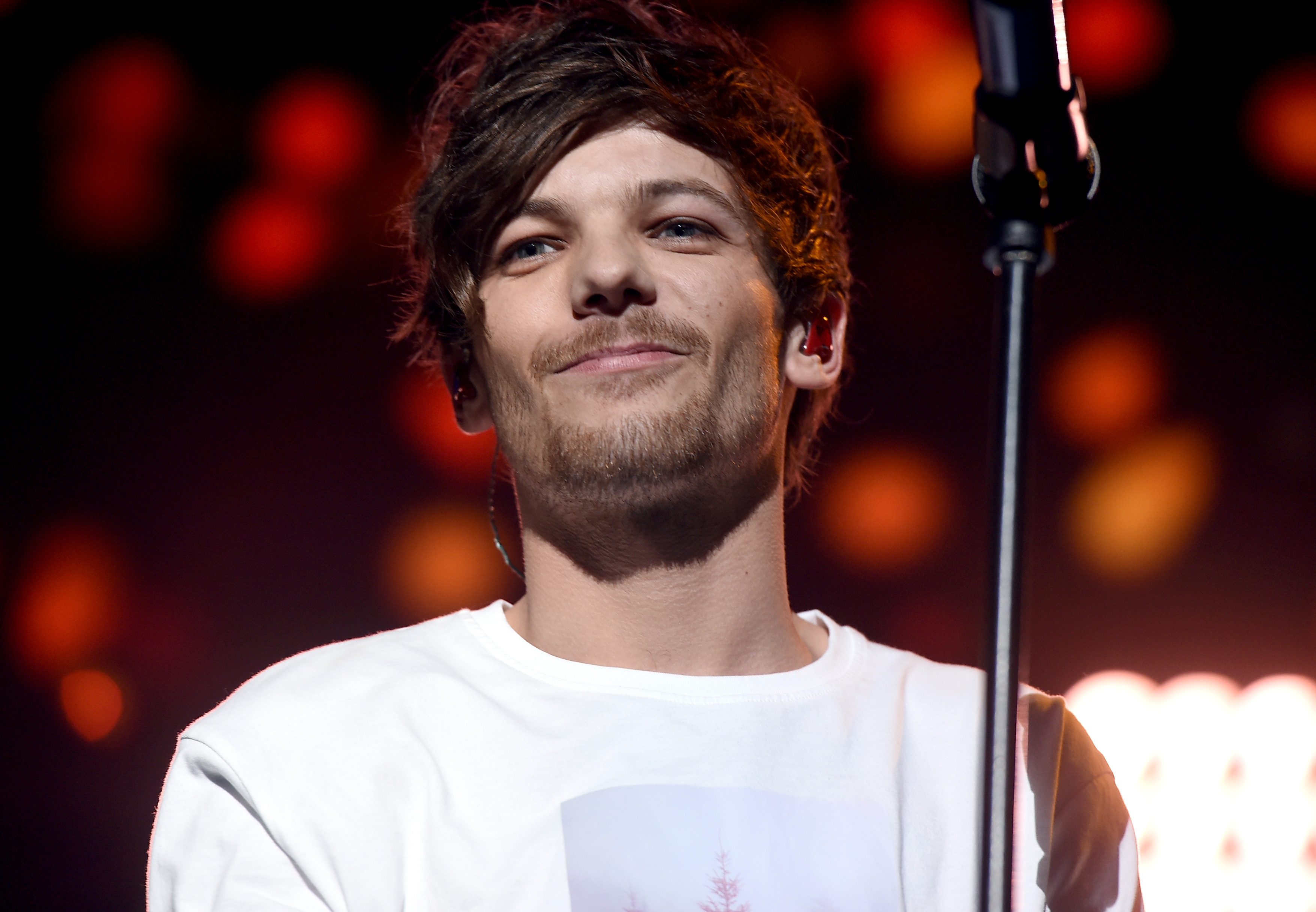 Louis Tomlinson of One Direction in Dallas, TX, on Dec. 1, 2015. (Kevin Winter—Getty Images)