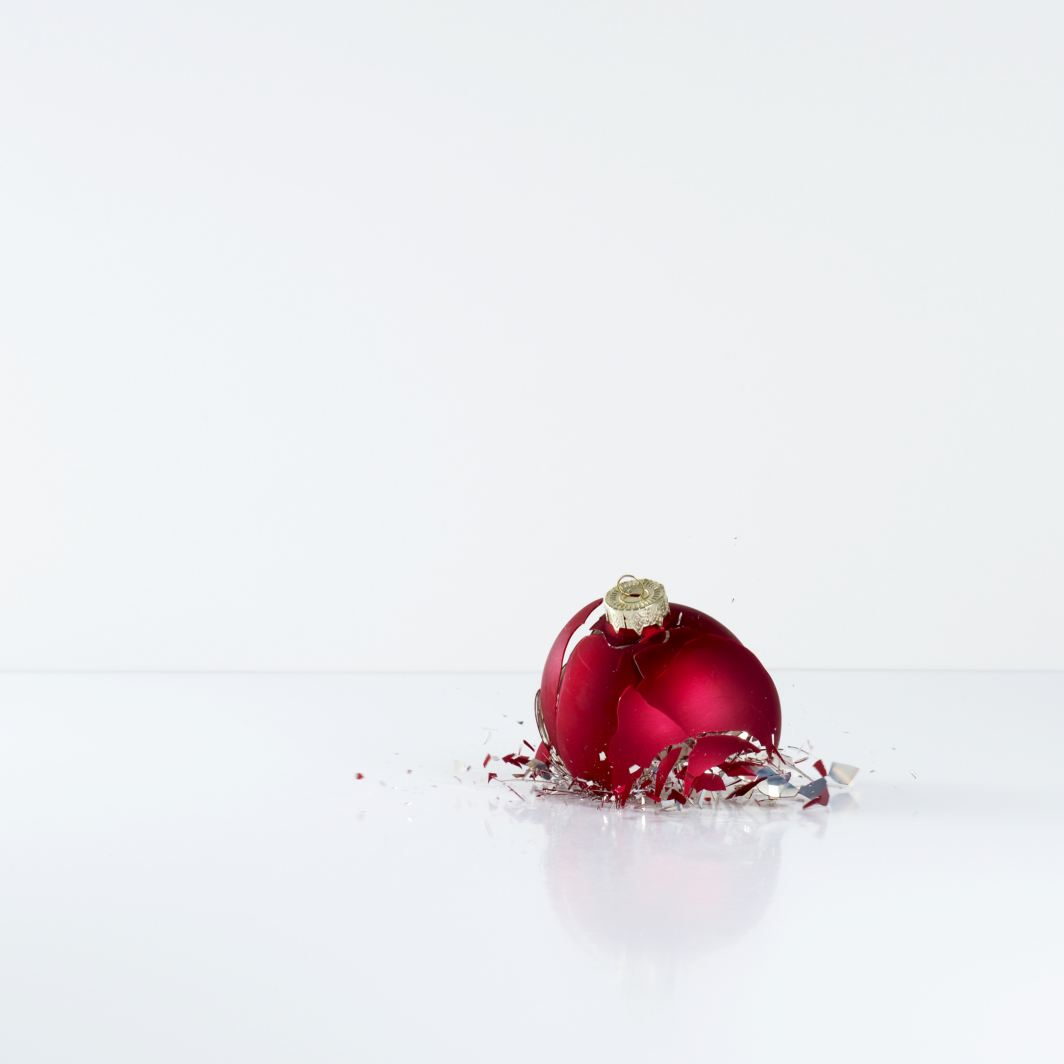 Christmas tree ball falling