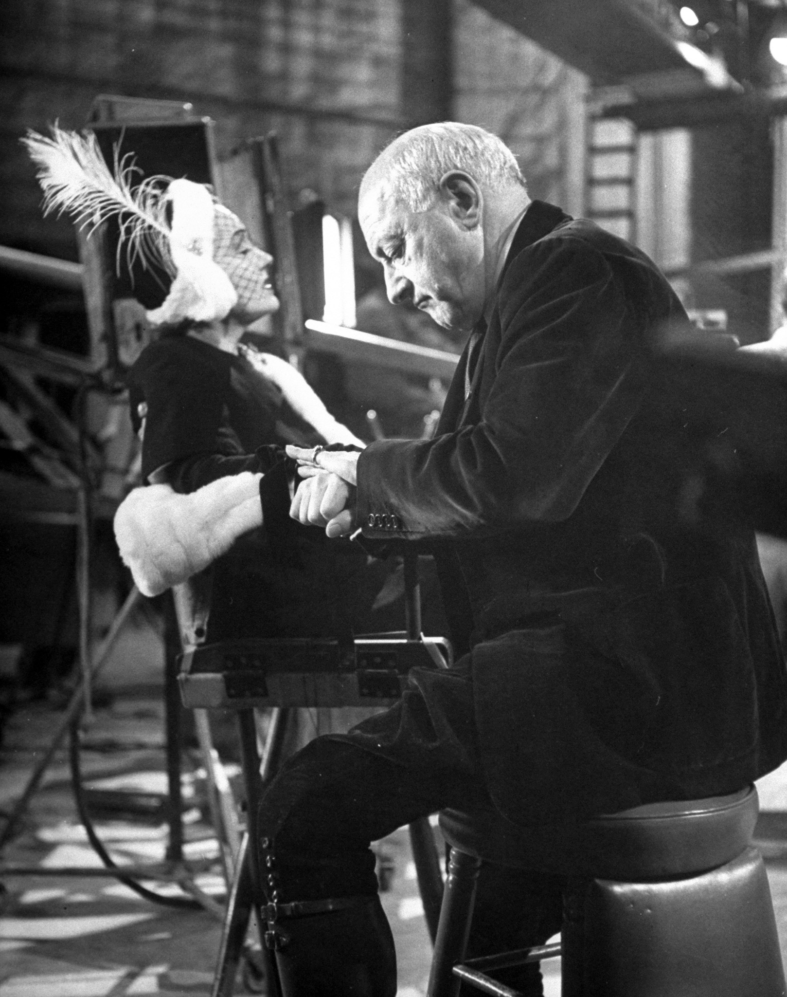 Gloria Swanson and Cecil B. DeMille during the shooting of the movie 'Sunset Blvd,' 1949.