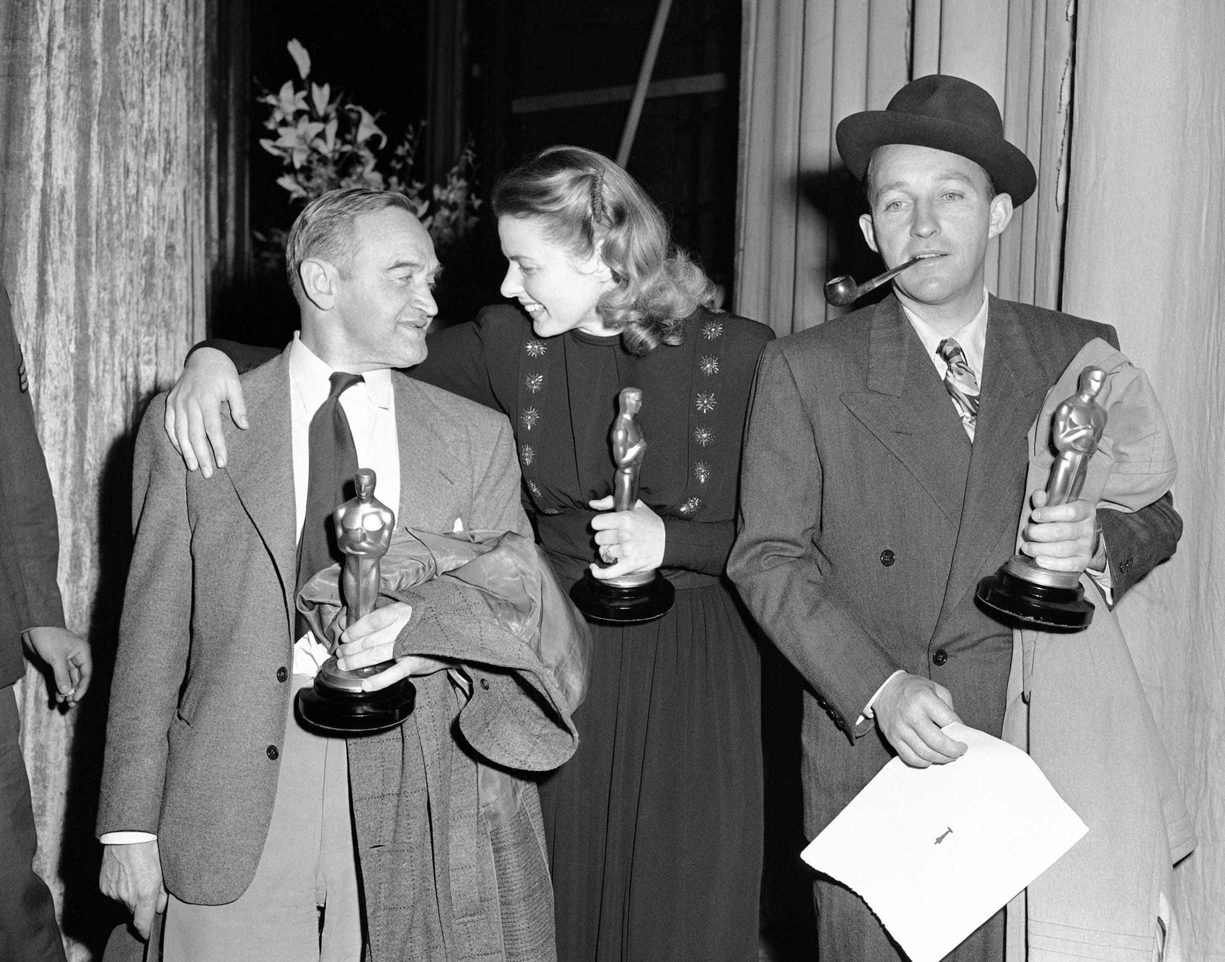 Barry Fitzgerald, Ingrid Bergman and Bing Crosby at the Academy Awards, 1945.