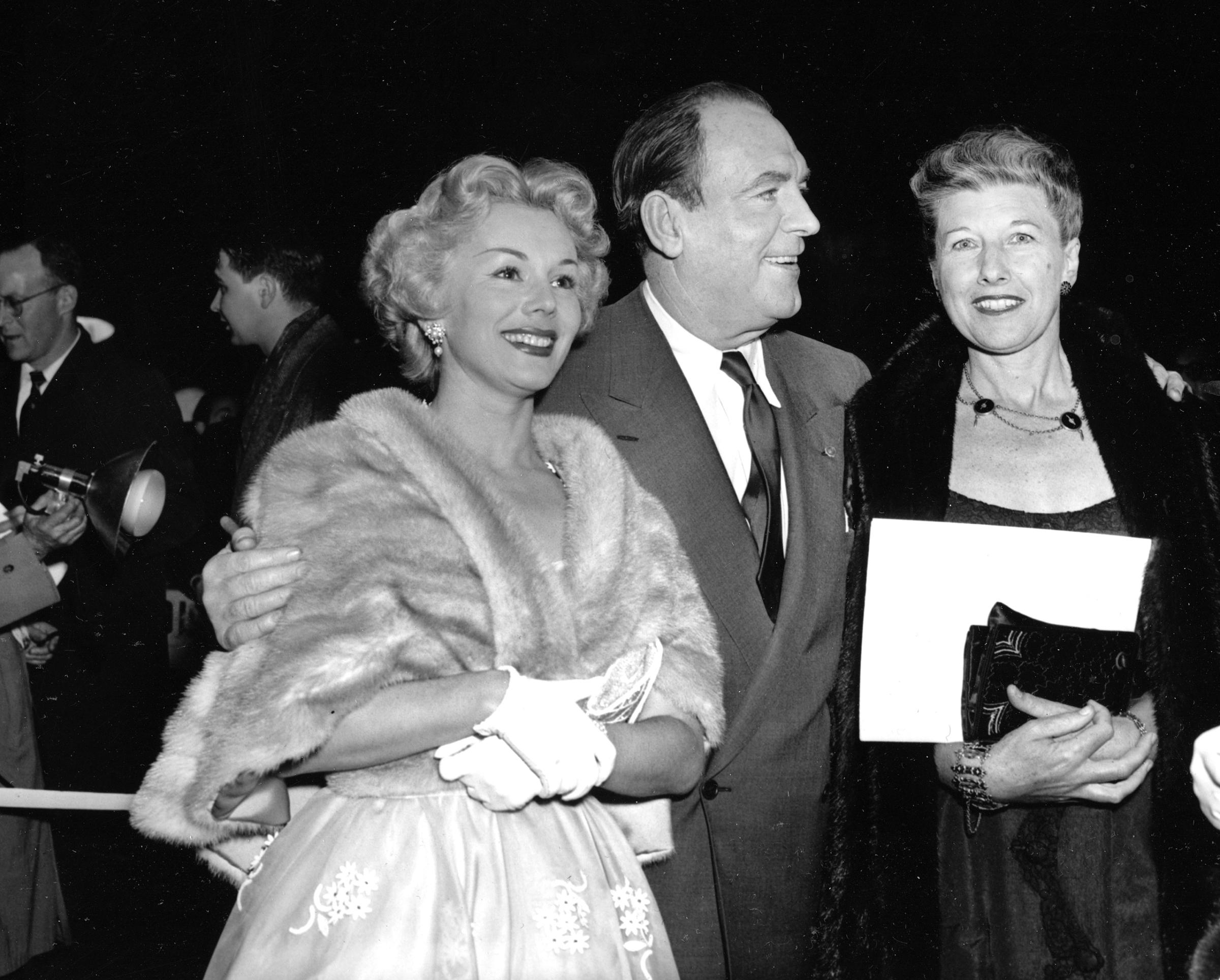 Eva Gabor, Pat O'Brien and Evelyn Karloff attend the eastern part of the telecast of the Academy Awards presentations in New York City, 1953.