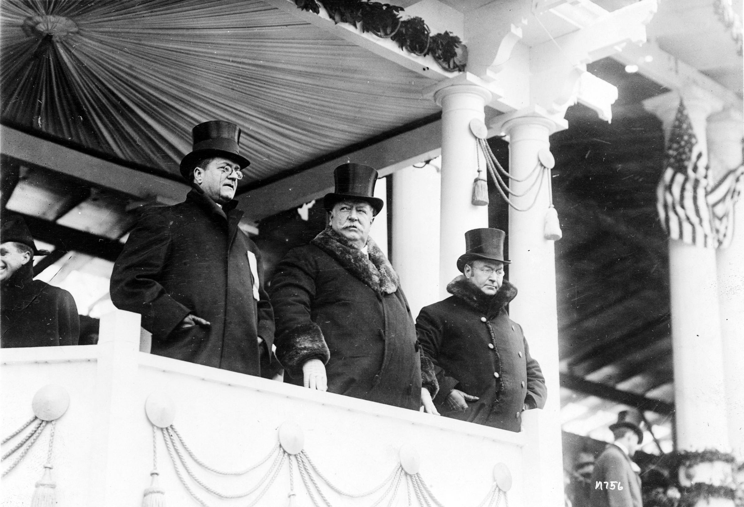 William Howard Taft with Edward F. Stallwagon, Chief of the Inaugural Committee, and with Vice President James S. Sherman. A severe blizzard hindered the inaugural ceremonies, 1909.