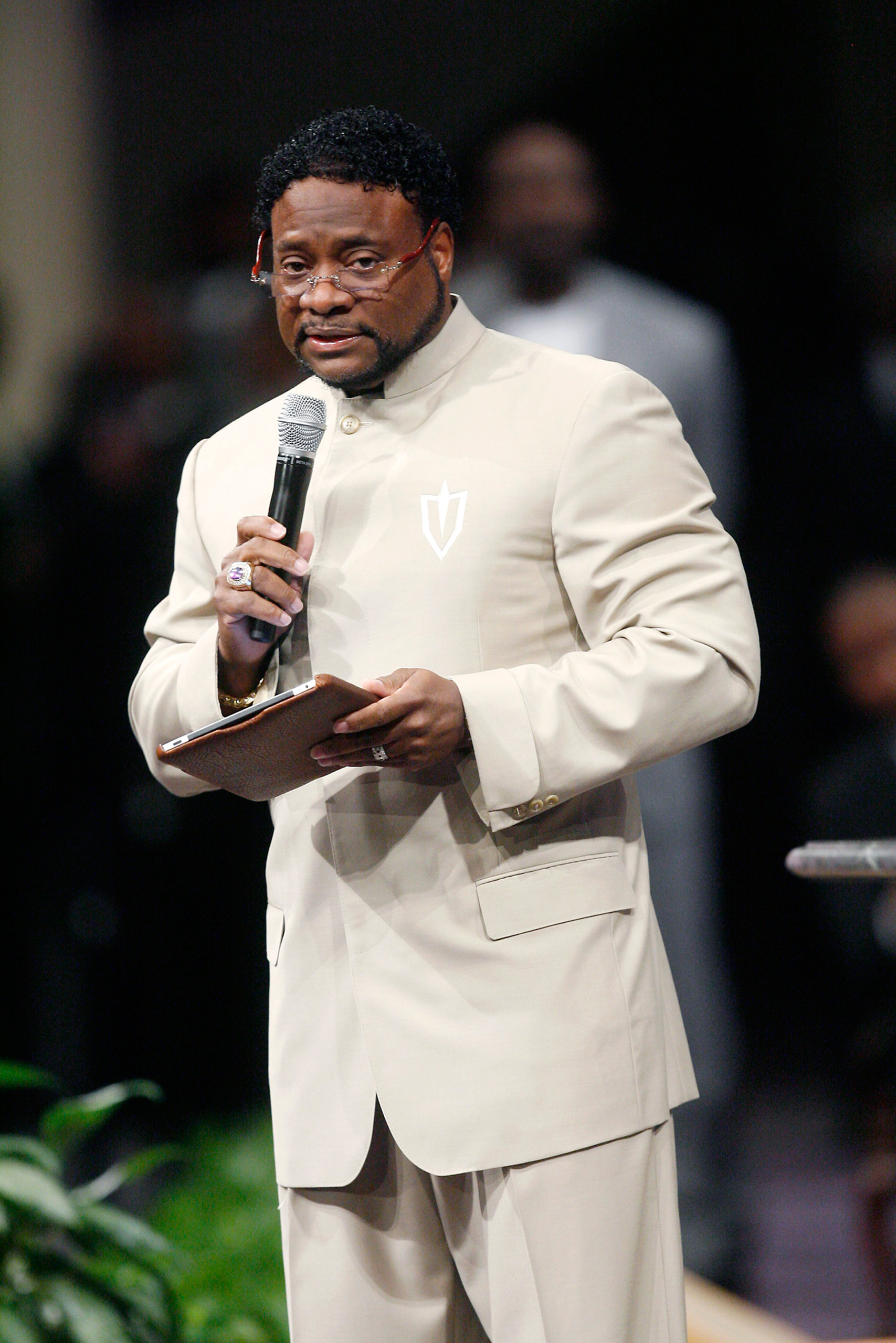 Bishop Eddie Long gives a sermon where he addressed sex scandal allegations at the New Birth Missionary Baptist Church September 26, 2010 in Atlanta, Georgia. (Pool—Getty Images)