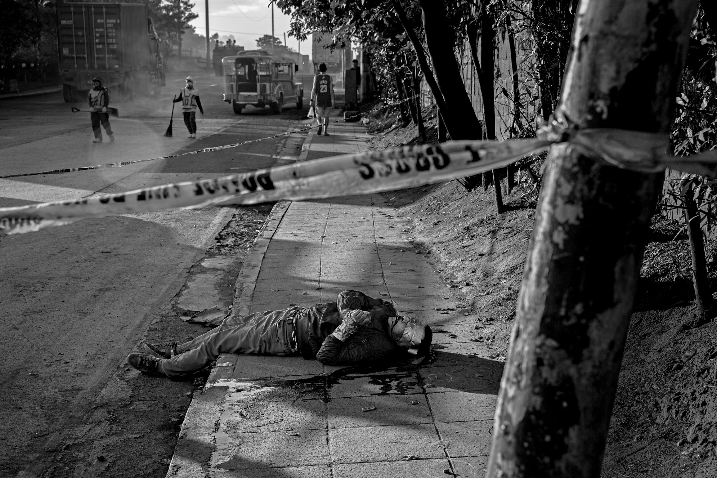 james-nachtwey-philippines-death-streets-fighting-drugs