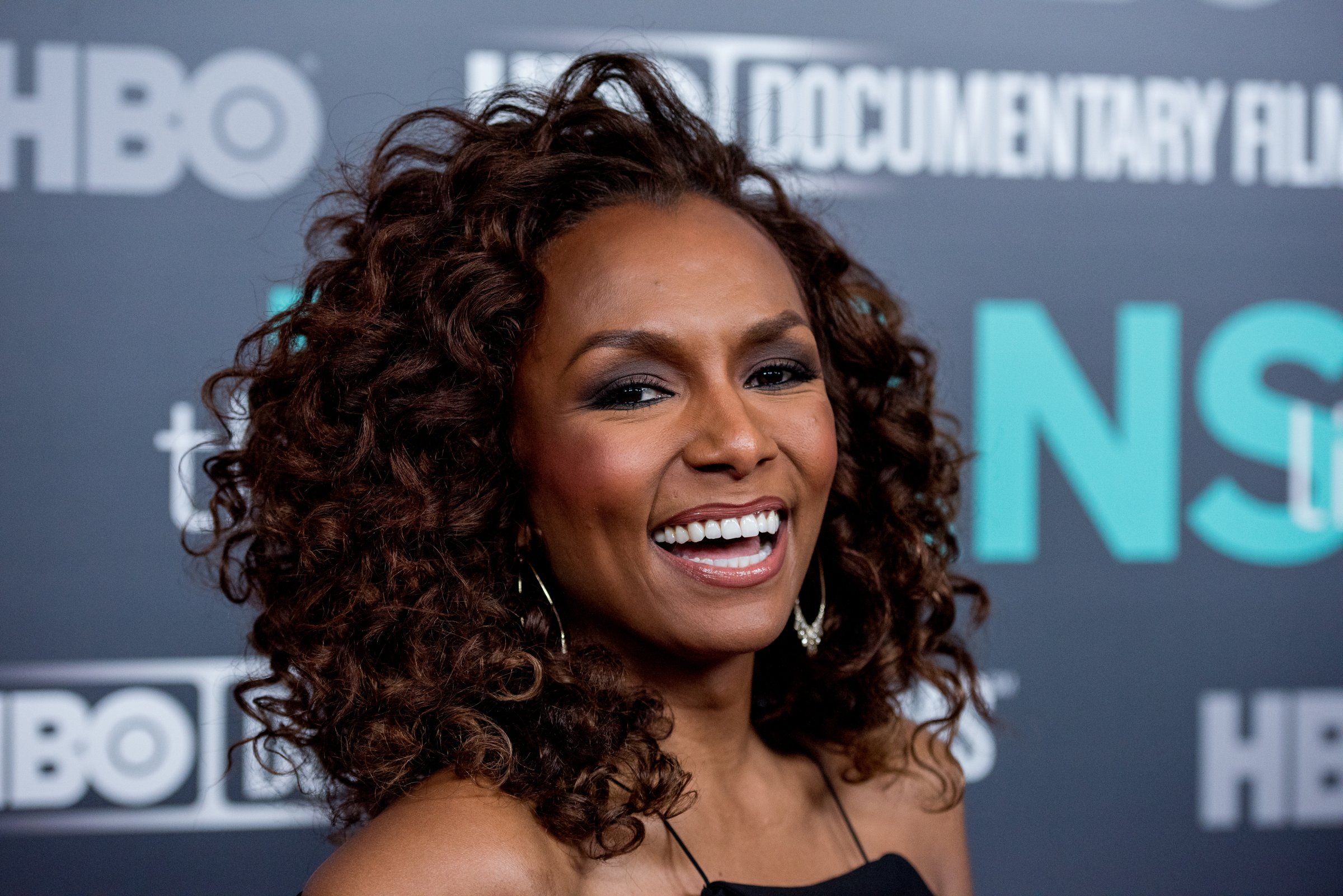 Writer Janet Mock attends "The Trans List" New York Premiere at The Paley Center for Media on November 17, 2016 in New York City.