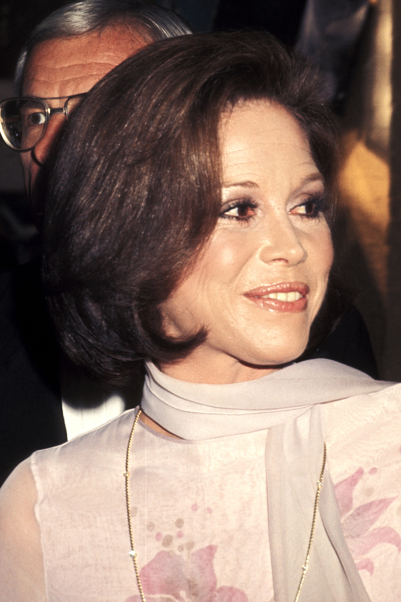 Mary Tyler Moore attends the Third Annual People's Choice Awards, on Feb. 10, 1977 in Hollywood, Calif.