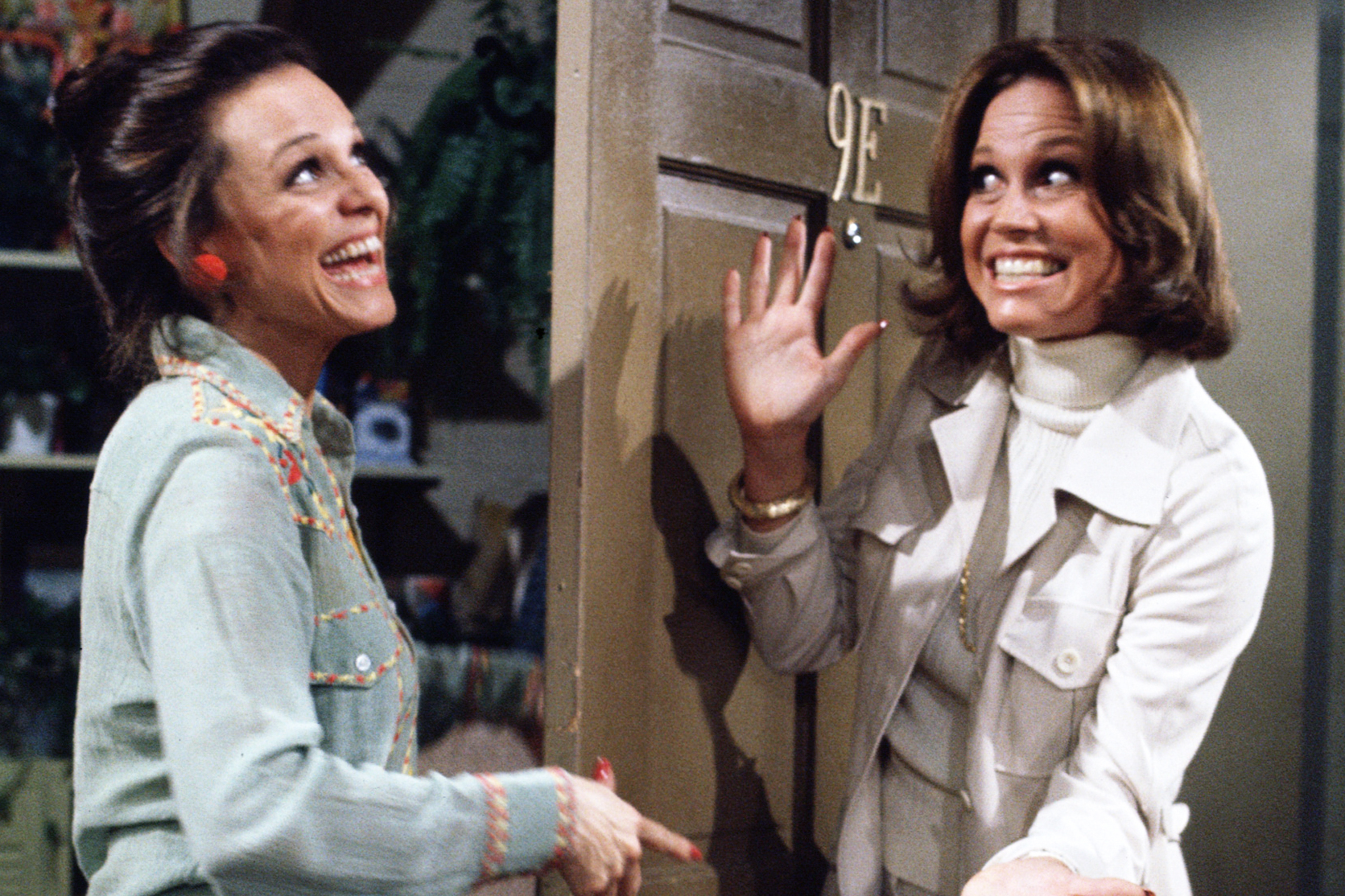 Valerie Harper and Mary Tyler Moore during an episode of Rhoda, on March 10, 1975.