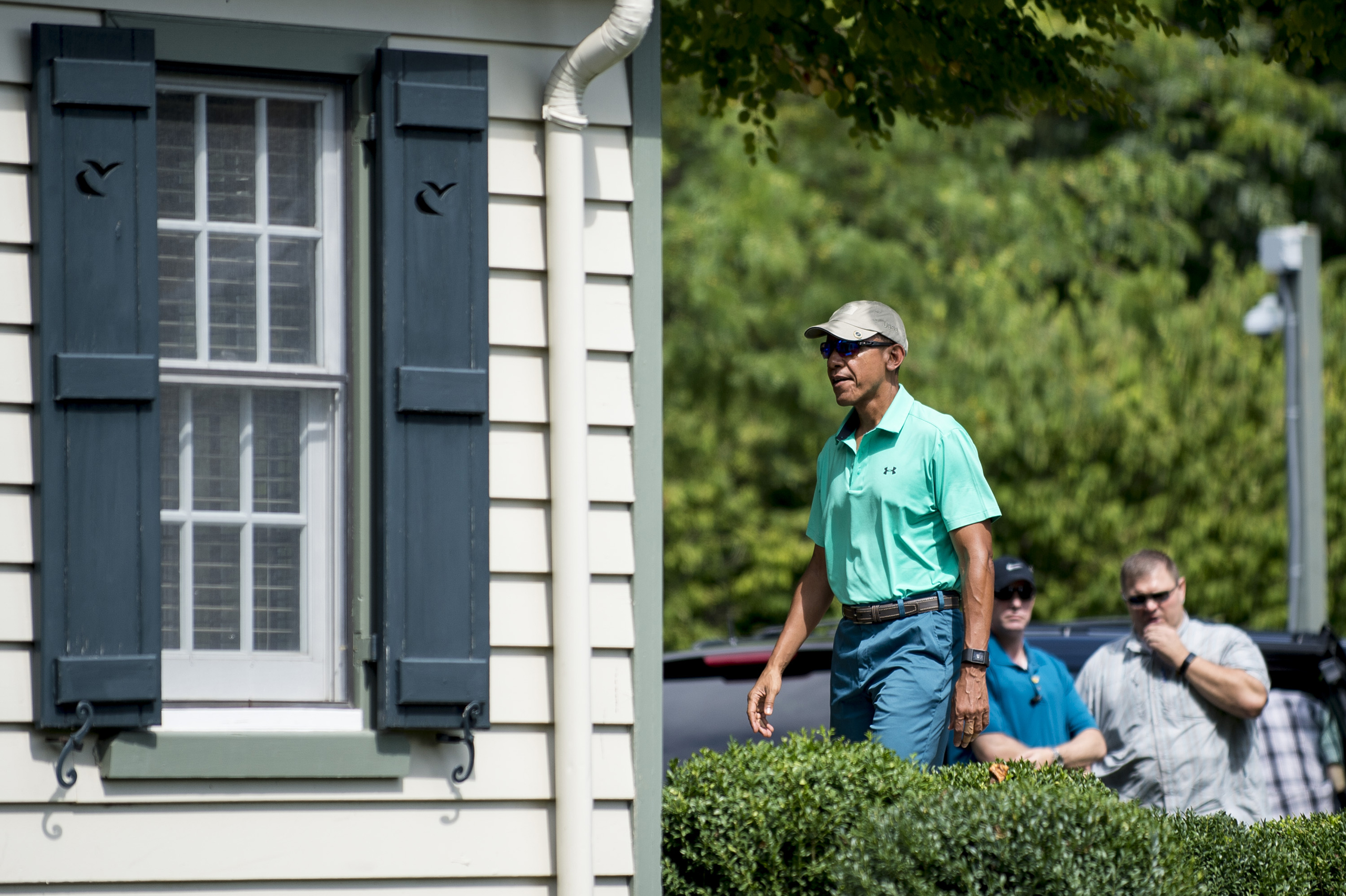 Obama arrives to play a round of golf at Caves Valley Golf Club in Owings Mills, Maryland on Sept. 10, 2016. (Pete Marovich—Pool/Getty Images)