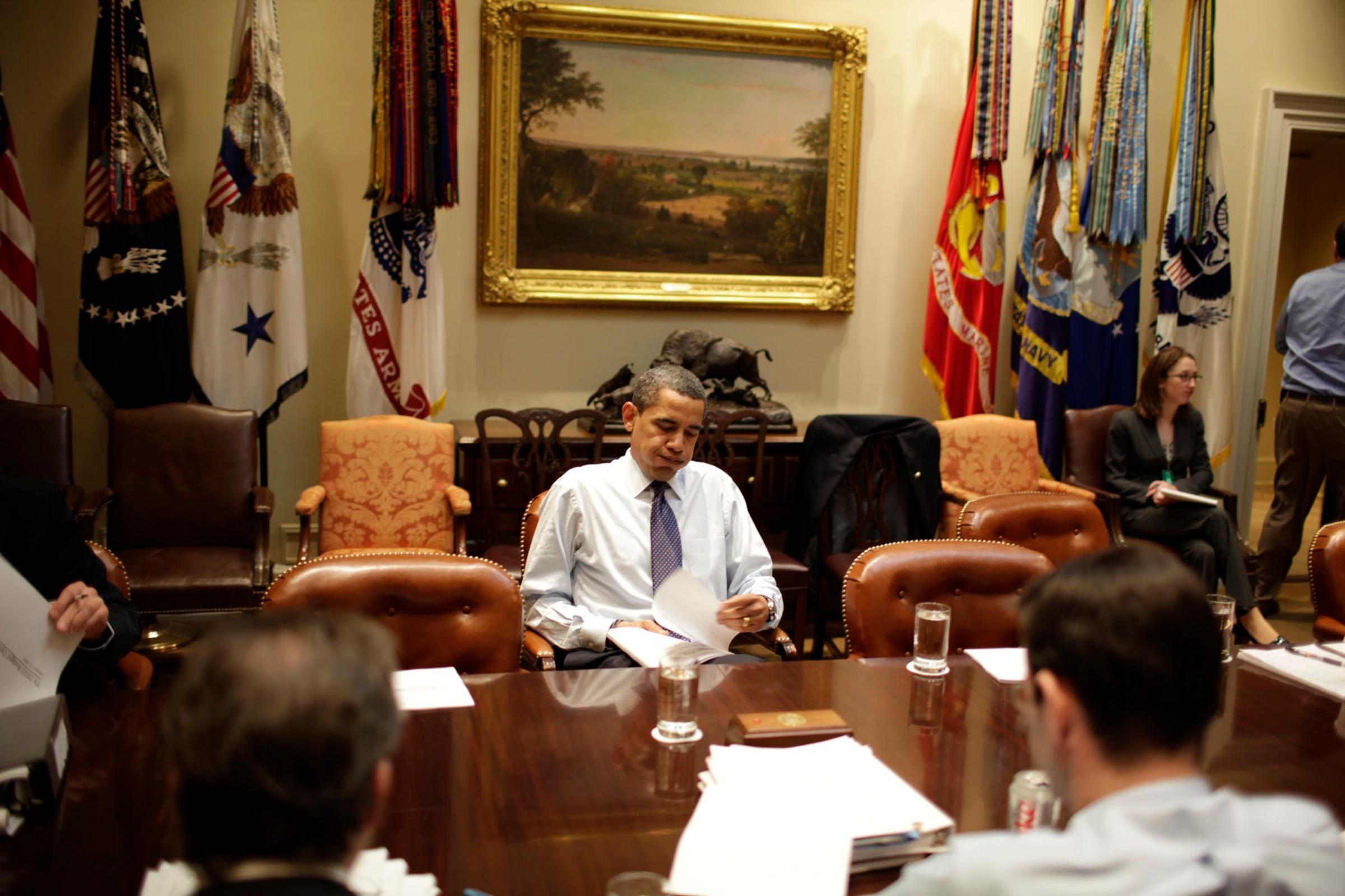 President Barack Obama holds a budget meeting in the Roosevelt Room of the West Wing in Washington, DC., on Jan. 23, 2009.