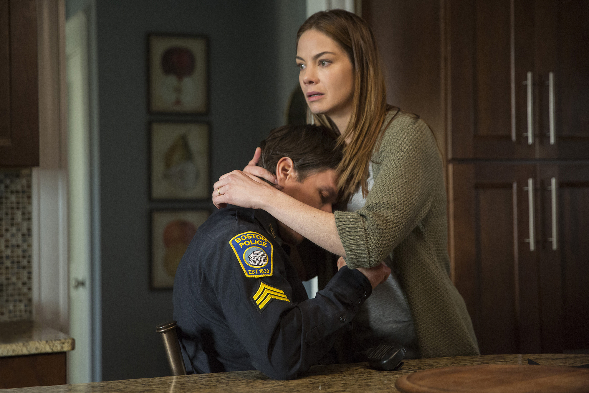 Michelle Monaghan and Mark Wahlberg in <i>Patriots Day</i>. (Lionsgate)