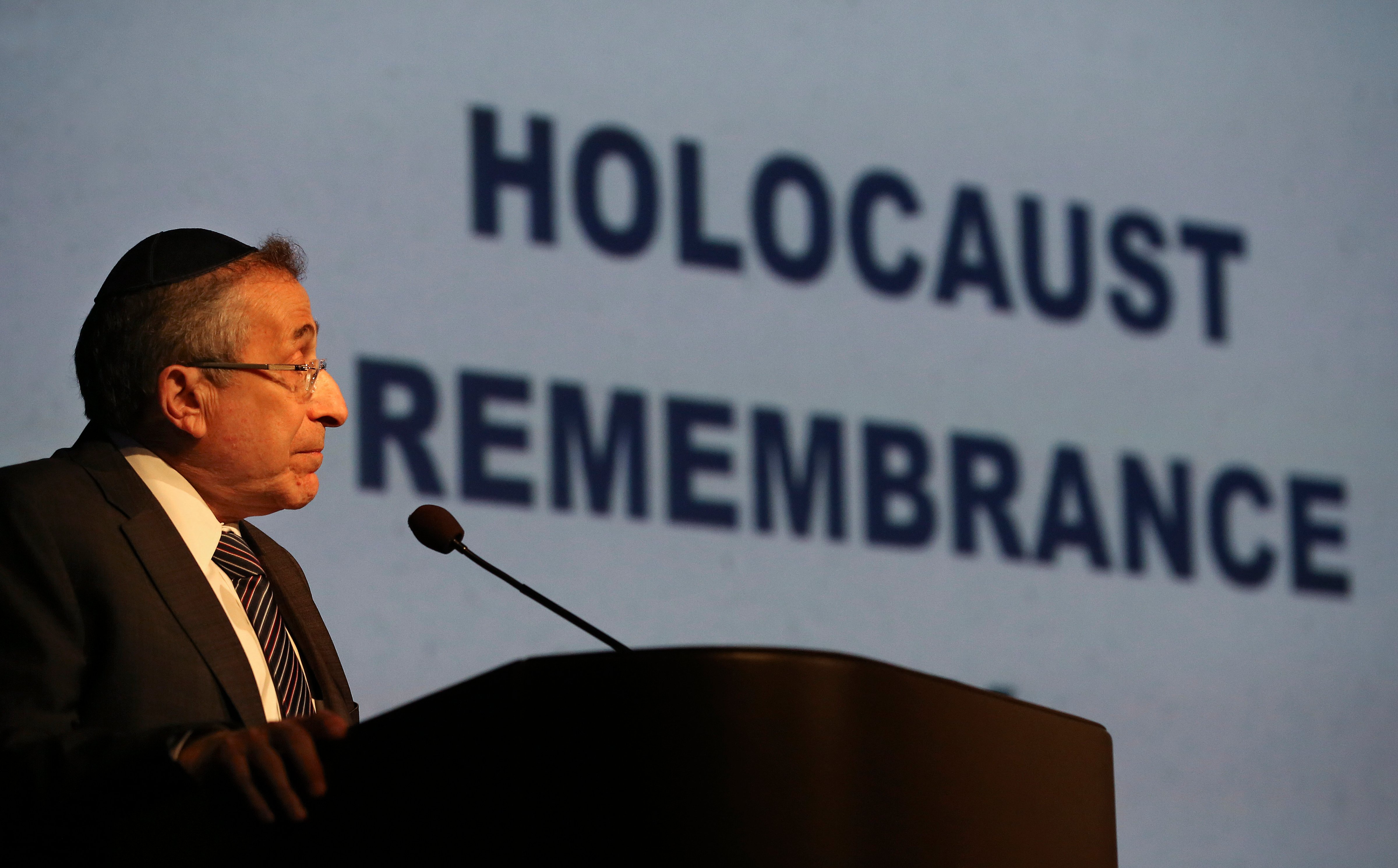 Rabbi Marvin Hier, Founder and Dean of the Simon Wiesenthal Center in Los Angeles, delivers the keynote address during Holocaust Remembrance Day at the Simon Wiesenthal Center on April 16, 2015 in Los Angeles, California. (Mel Melcon&mdash;LA Times via Getty Images)