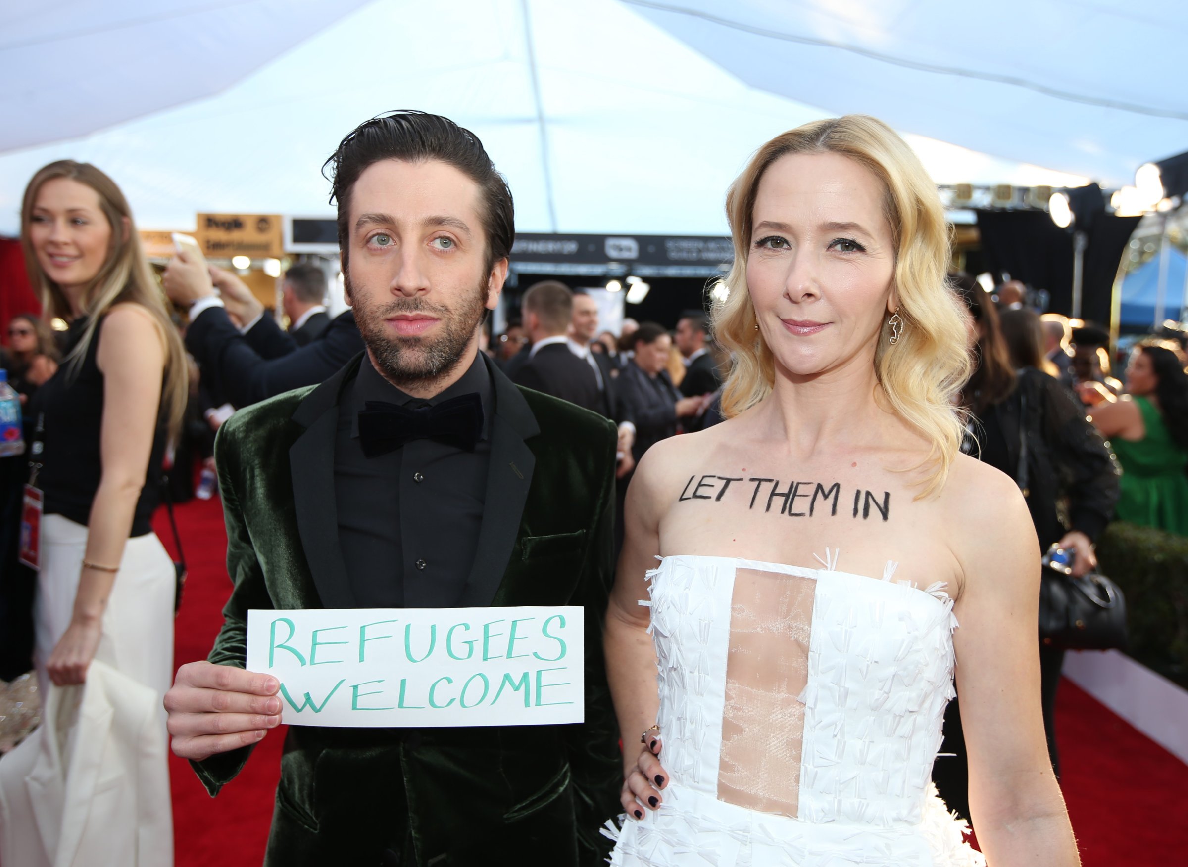Actor Simon Helberg and his wife actress Simon Helberg make a political statement about the current U.S. restriction on refugees as they arrive at the 23rd Screen Actors Guild Awards in Los Angeles