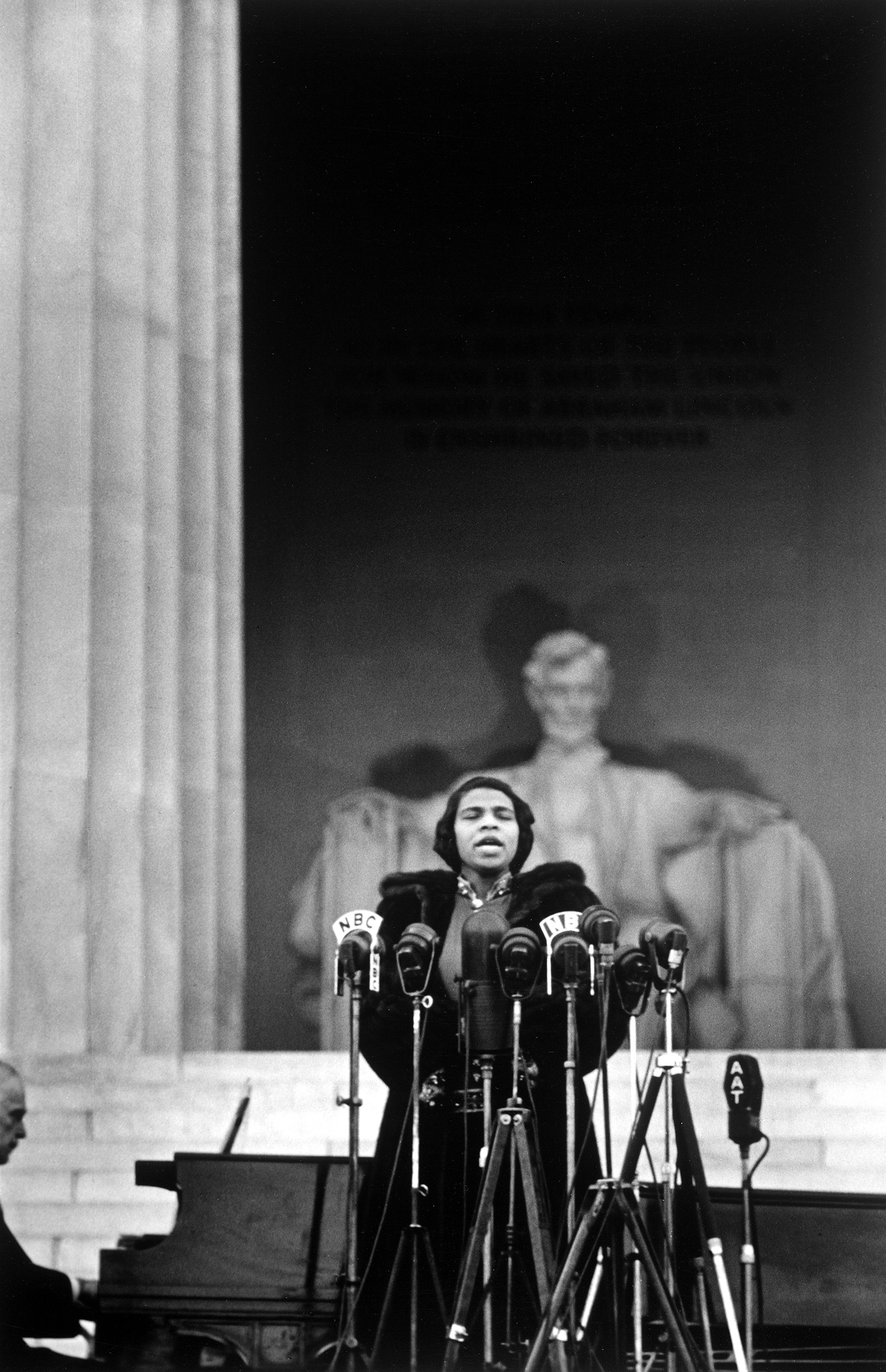 Singer Marian Anderson giving an Easter concert at the Lincoln Memorial, 1939.