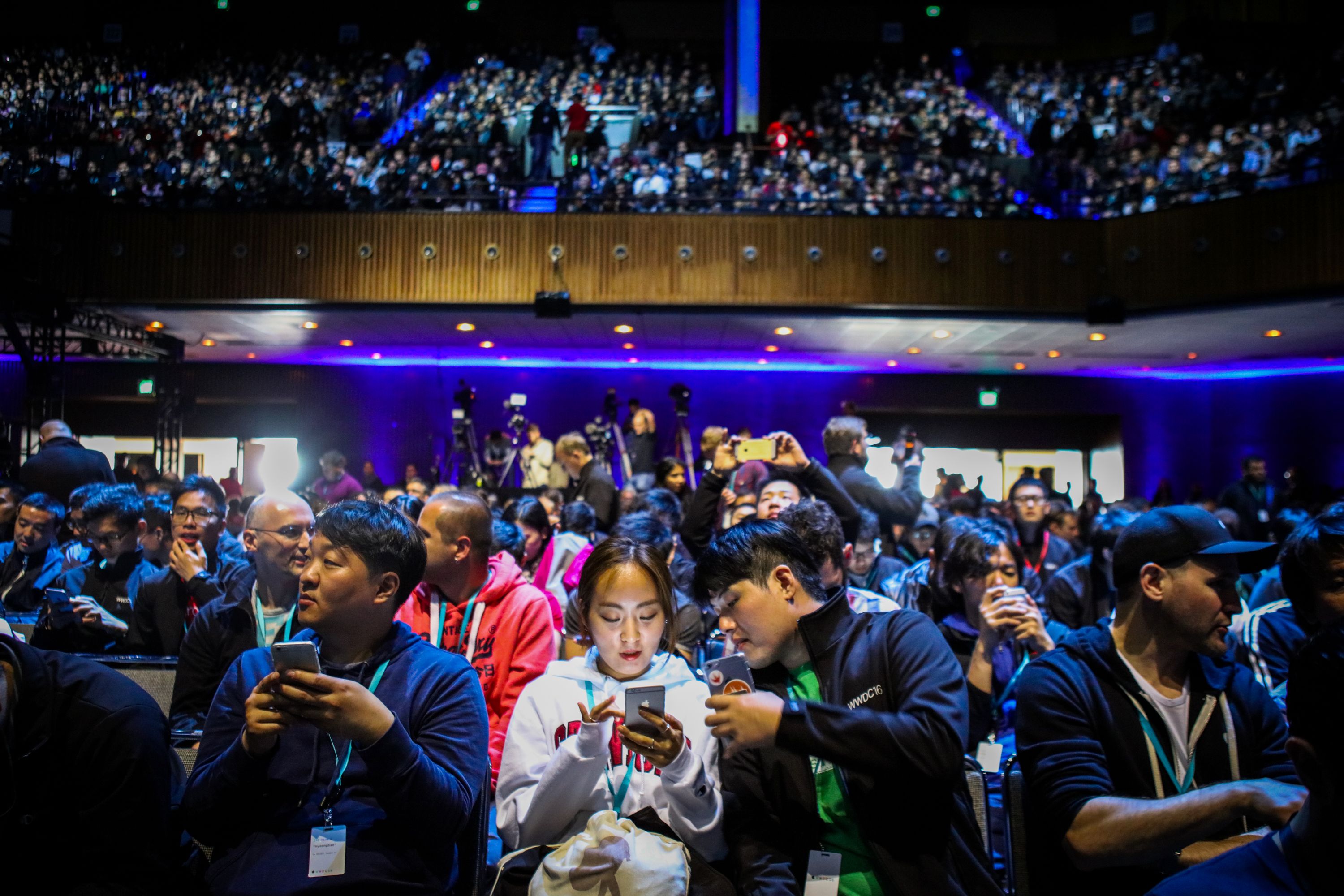 Attendees work on their devices ahead of Apple's annual Worldwide Developers Conference in San Francisco, California on June 13, 2016. (Gabrielle Lurie&mdash;AFP/Getty Images)