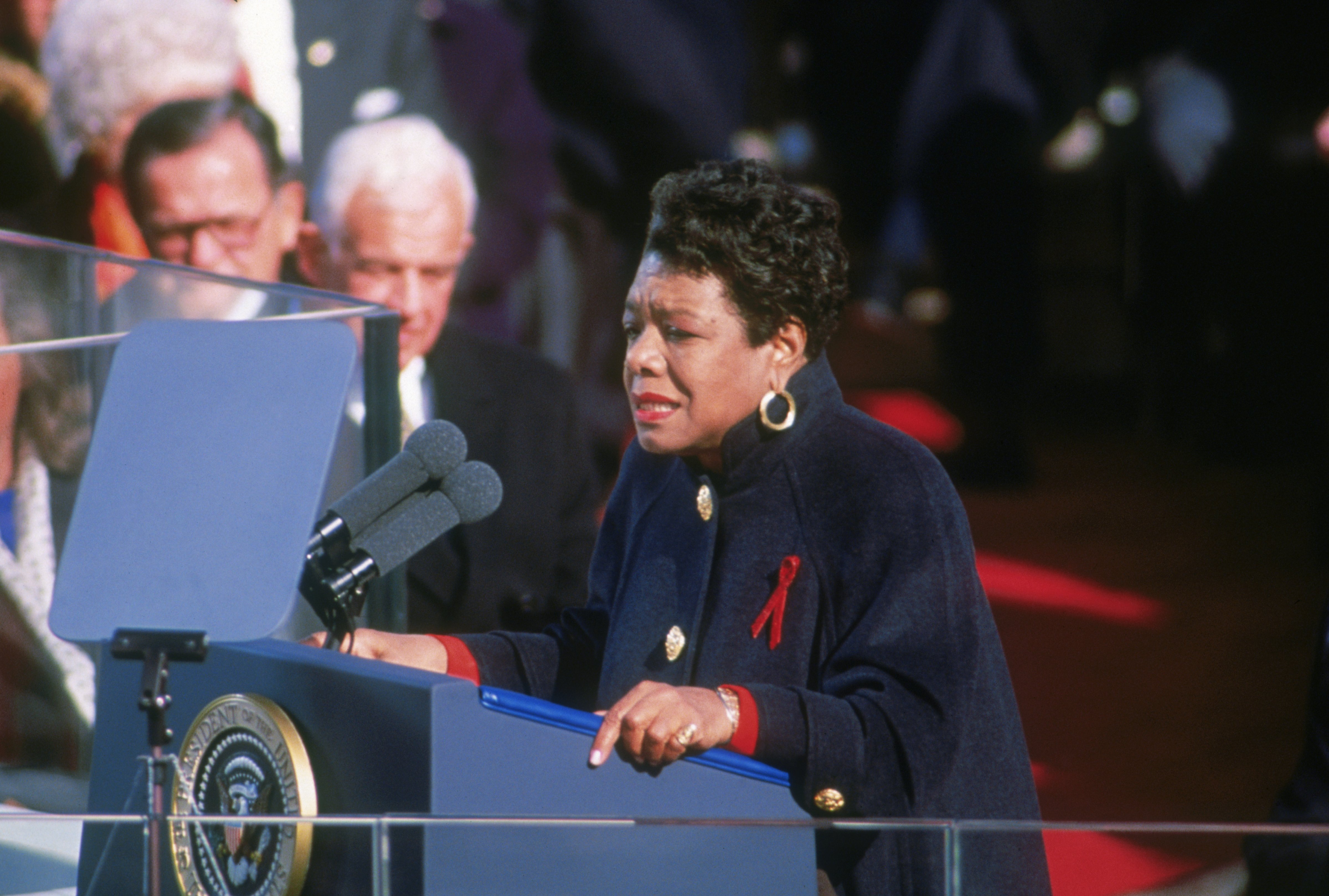 American poet Maya Angelou reciting her poem 'On the Pulse of Morning' at the inauguration of President Bill Clinton in Washington DC, 20th January 1993. (Photo by Consolidated News Pictures/Hulton Archive/Getty Images) ((Consolidated News Pictures; Getty Images))