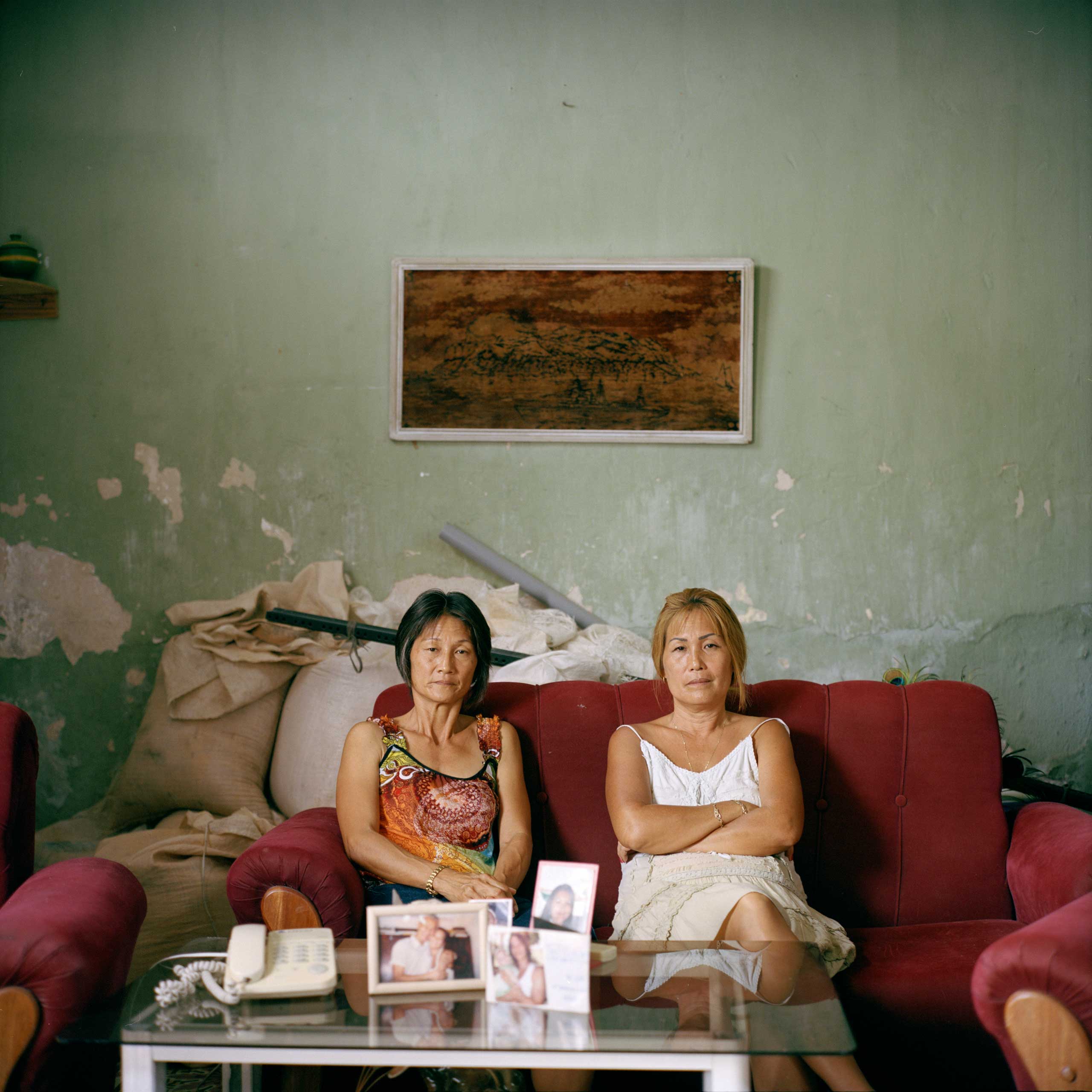 Sisters Olga and Adelina Lim Hi, descendants of Koreans. Matanzas, Cuba. 2016.