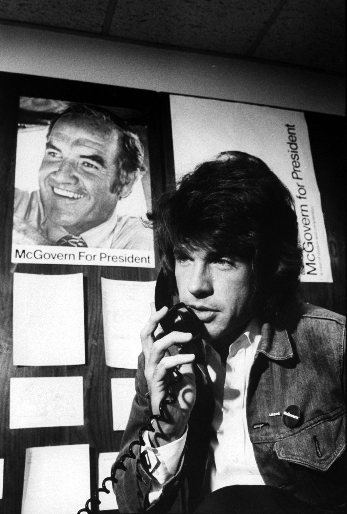 Warren Beatty on the phone as he campaigns for Sen. George McGovern's democratic presidential nomination, 1972.