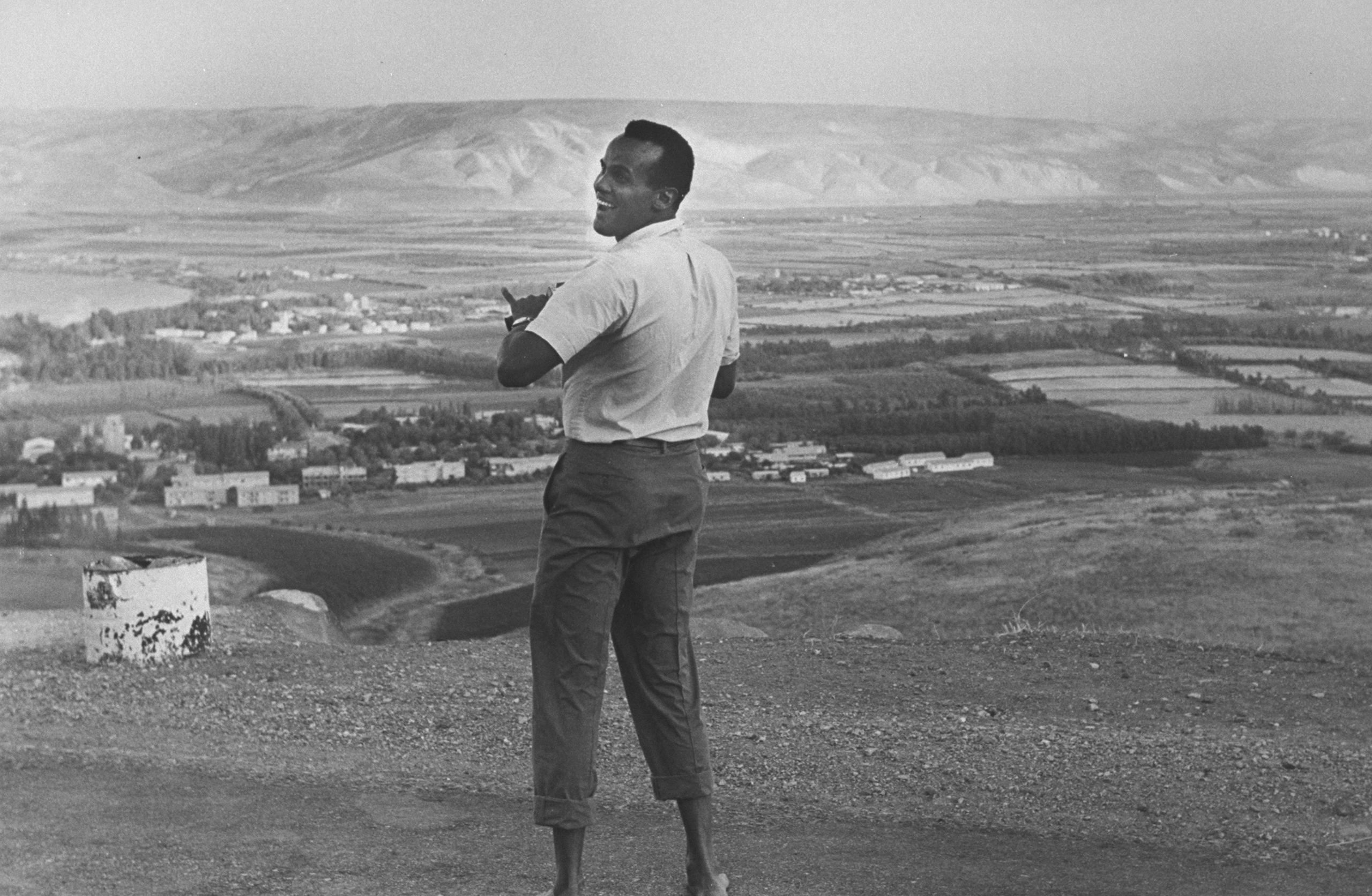 Harry Belafonte sightseeing in Israel, 1960.