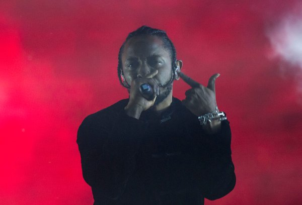 Kendrick Lamar Dna Music Video Don Cheadle Lip Syncs Time