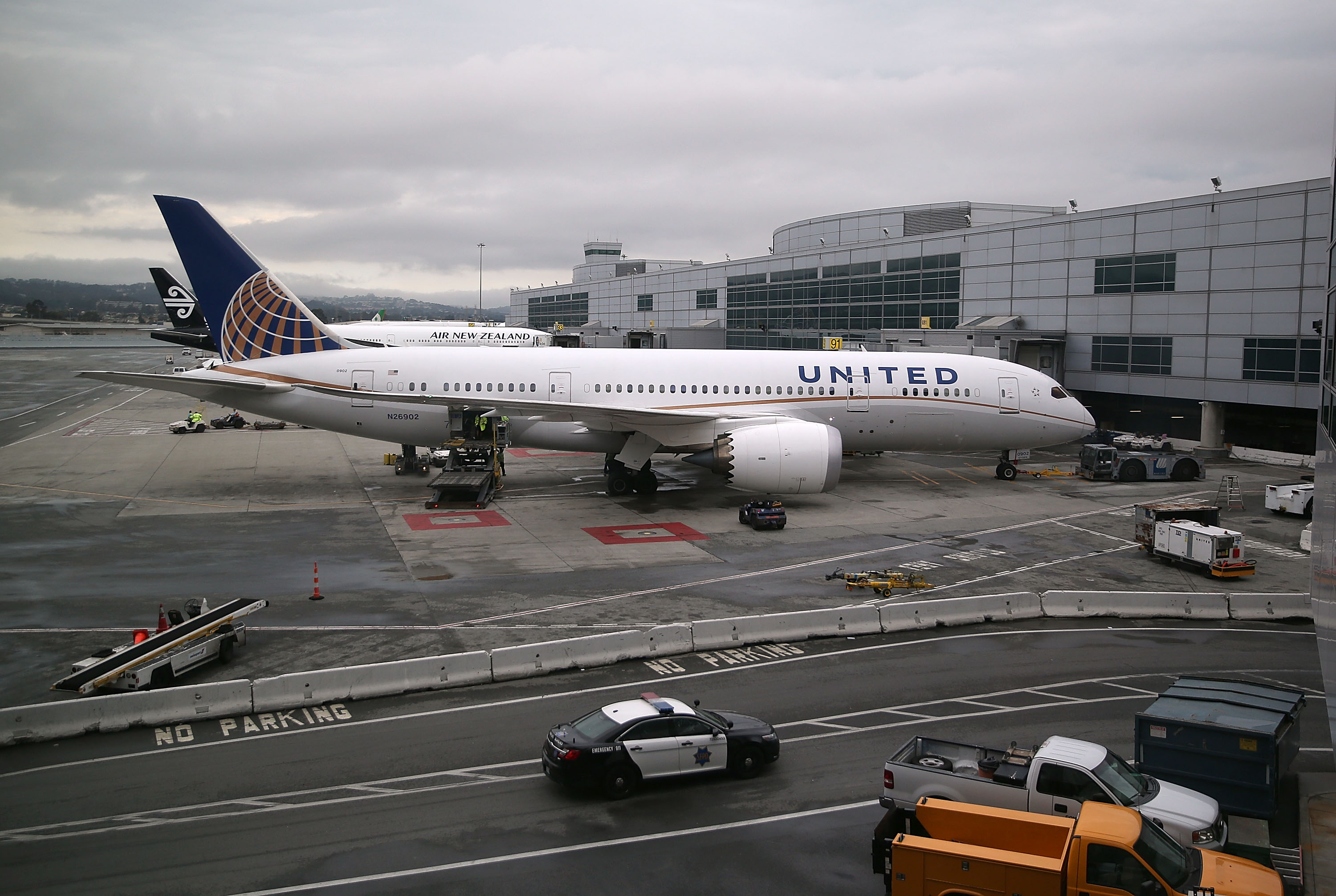 SAN FRANCISCO, CA - JUNE 10:  A United Airlines plane sits on the tarmac at San Francisco International Airport on June 10, 2015 in San Francisco, California.  The Environmental Protection Agency is taking the first steps to start the process of regulating greenhouse gas emissions from airplane exhaust.  (Photo by Justin Sullivan/Getty Images) (Justin Sullivan—Getty Images)