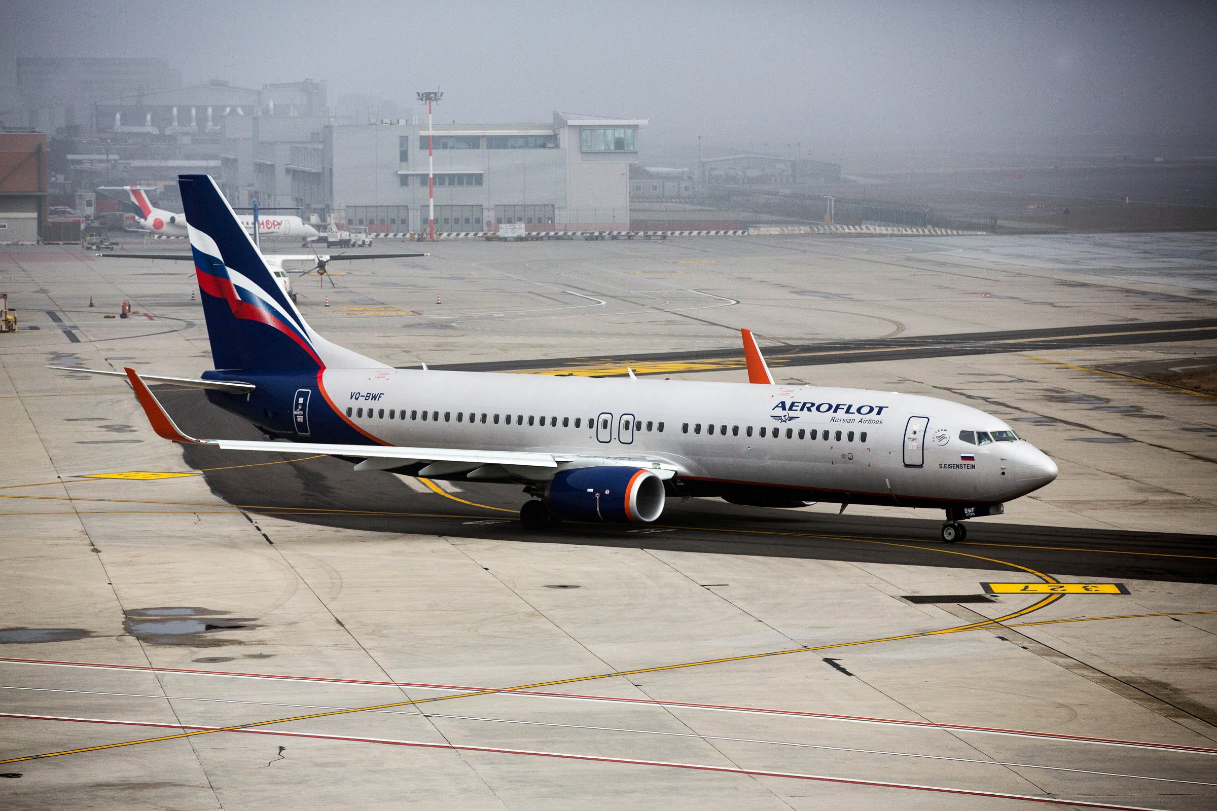 A Boeing Co 787 passenger aircraft, operated by Aeroflot - Russian Airlines PJSC, taxis on the tarmac at Venice Marco Polo Airport (VCE) in Venice, Italy, on Monday, Feb. 1, 2016.