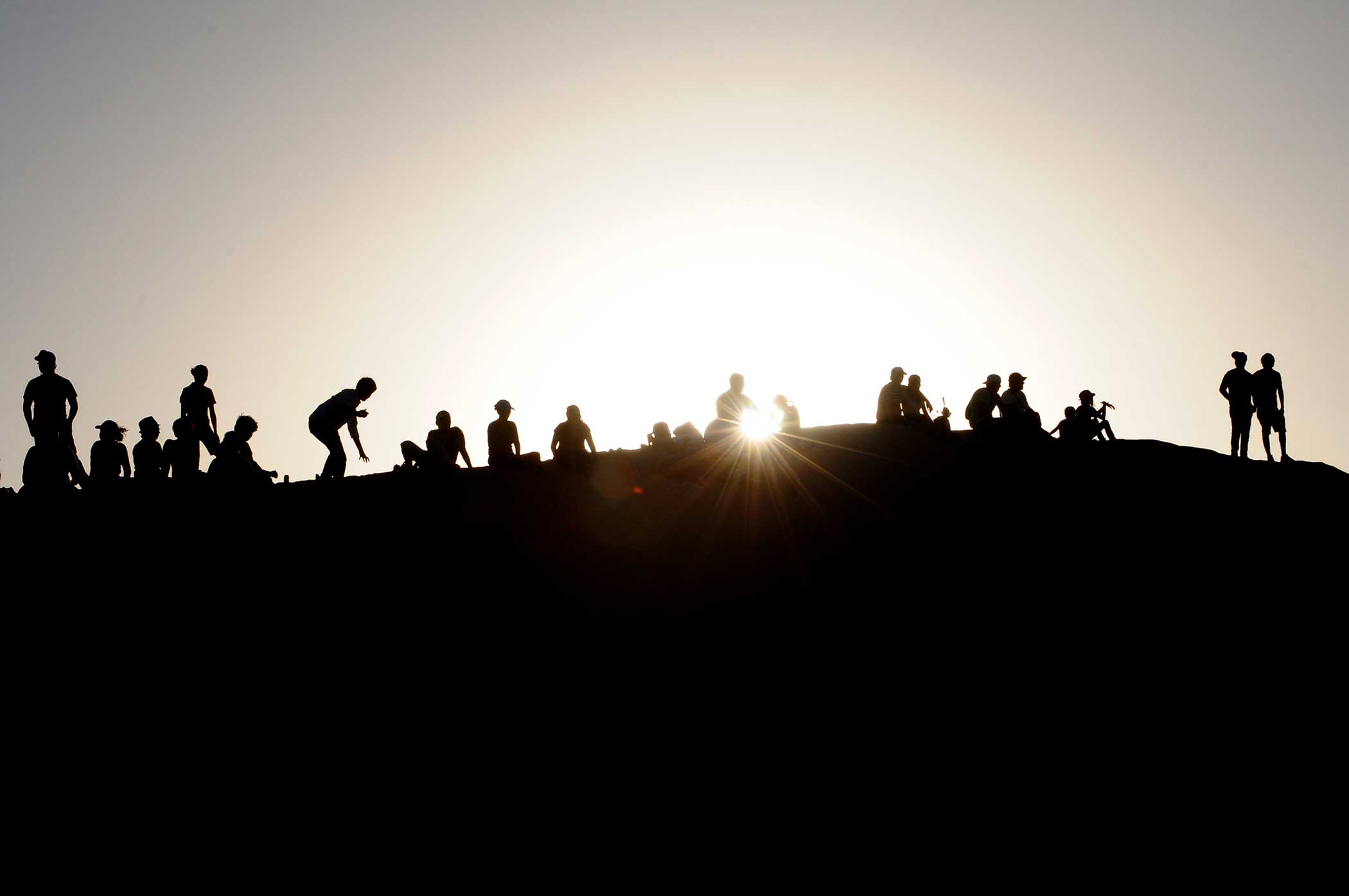 Residents gathered in the Samalayuca Dune Fields
                               in Chihuaua during an attempt to break the Guiness World Record for the most people using telescopes at a time.