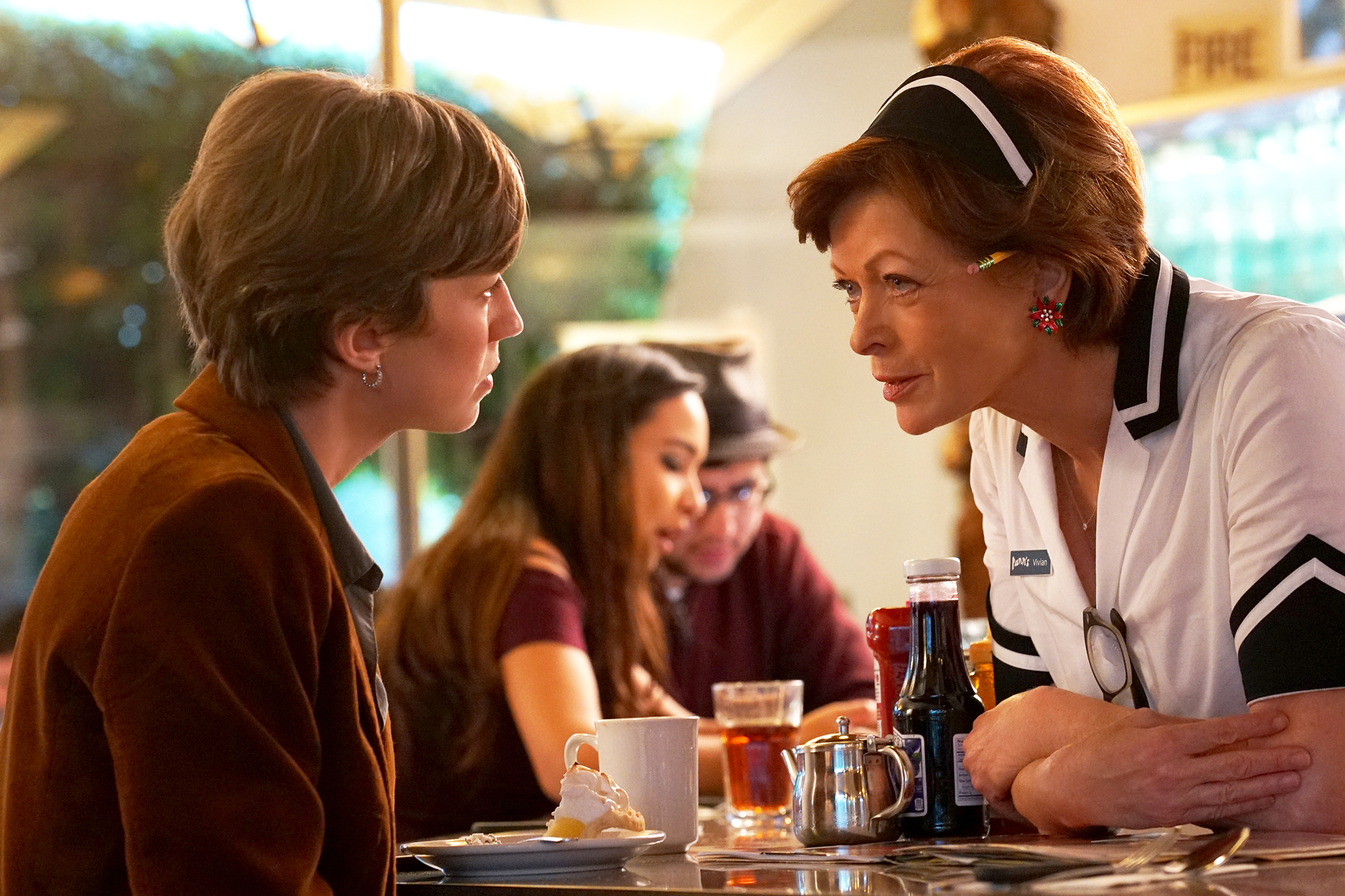 FARGO -- “The Law of Non‐ Contradiction” – Year 3, Episode 3 (Airs May 3, 10:00 pm e/p) Pictured (l-r): Carrie Coon as Gloria Burgle, Frances Fisher as Vivian Lord (60 Years). CR: Byron Cohen/FX