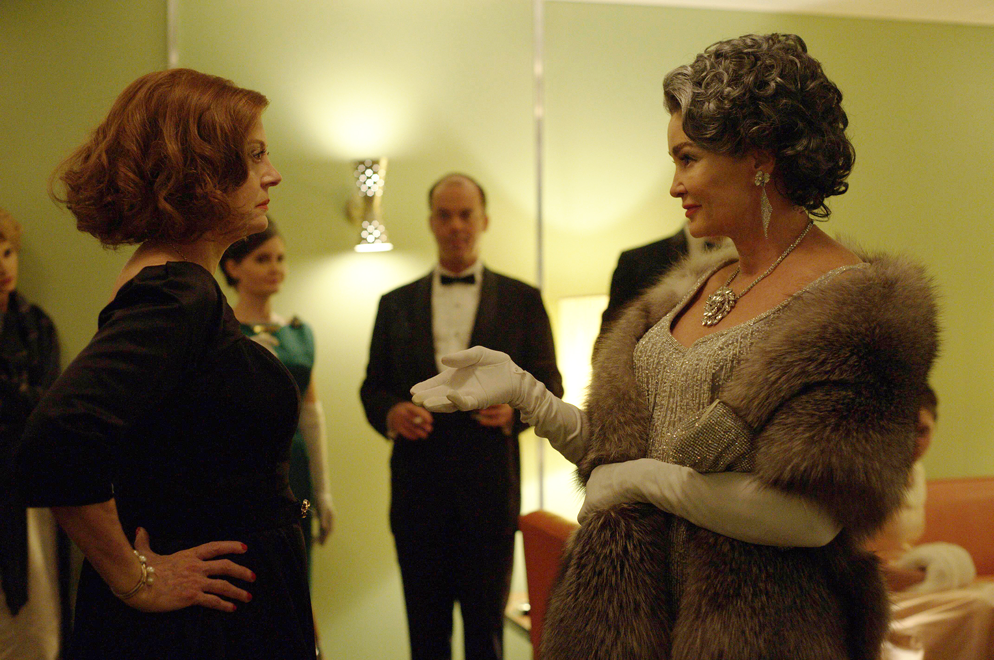 FEUD: Bette and Joan  -- "And the Winner is...(The Oscars of 1963)" -- Installment 1, Episode 5 (Airs Sunday, April 2, 10:00 p.m. e/p) --Pictured: (l-r)  Susan Sarandon as Bette Davis, Jessica Lange as Joan Crawford. CR: Suzanne Tenner/FX