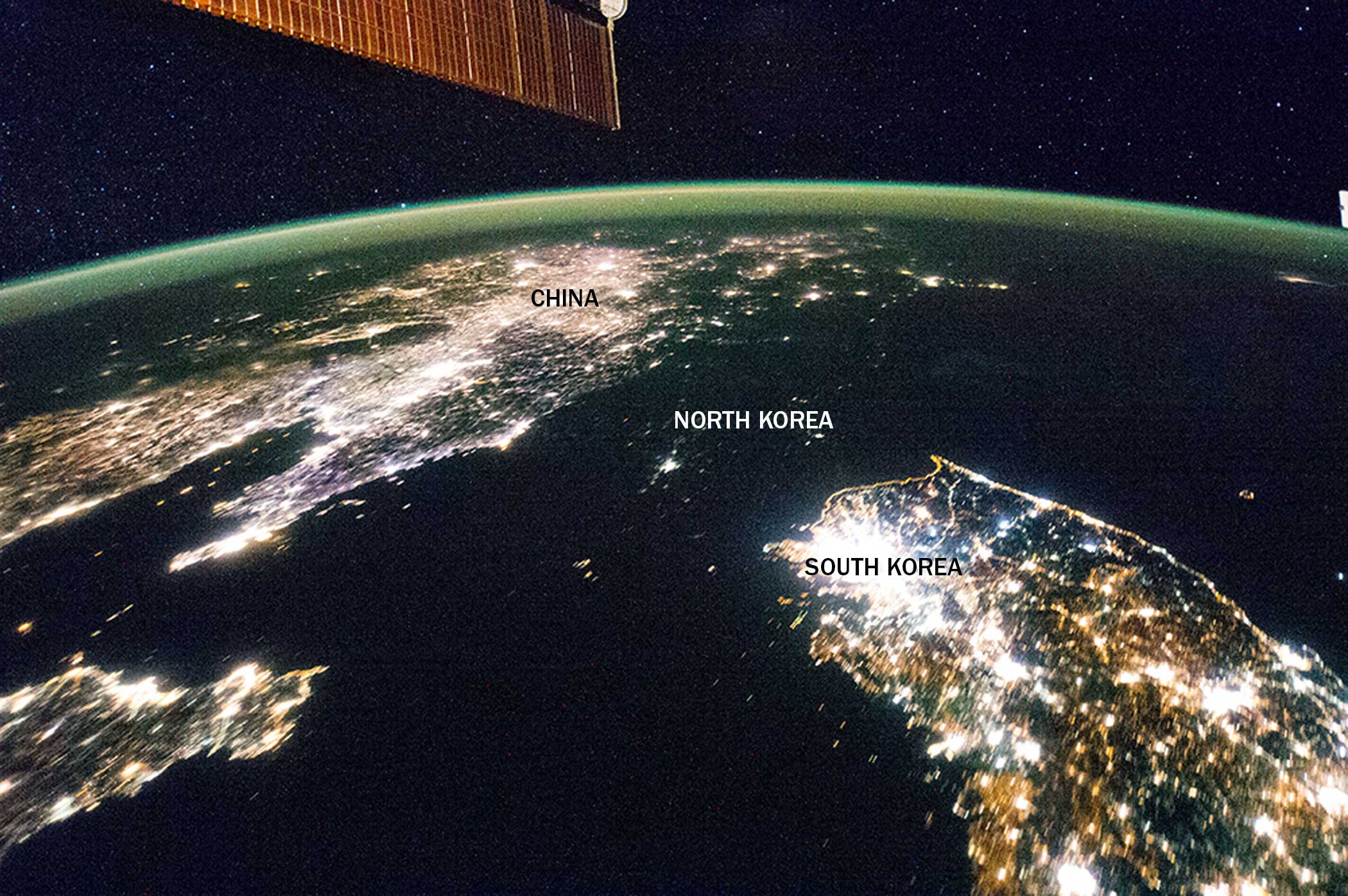 https://eol.jsc.nasa.gov/Collections/EarthFromSpace/images.pl?photo=ISS038-E-38300