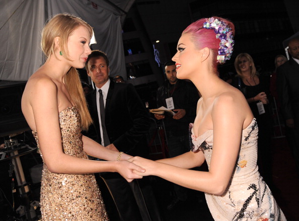 Taylor Swift and Katy Perry arrive at the 2011 American Music Awards at the Nokia Theatre L.A. LIVE on November 20, 2011 in Los Angeles, California.