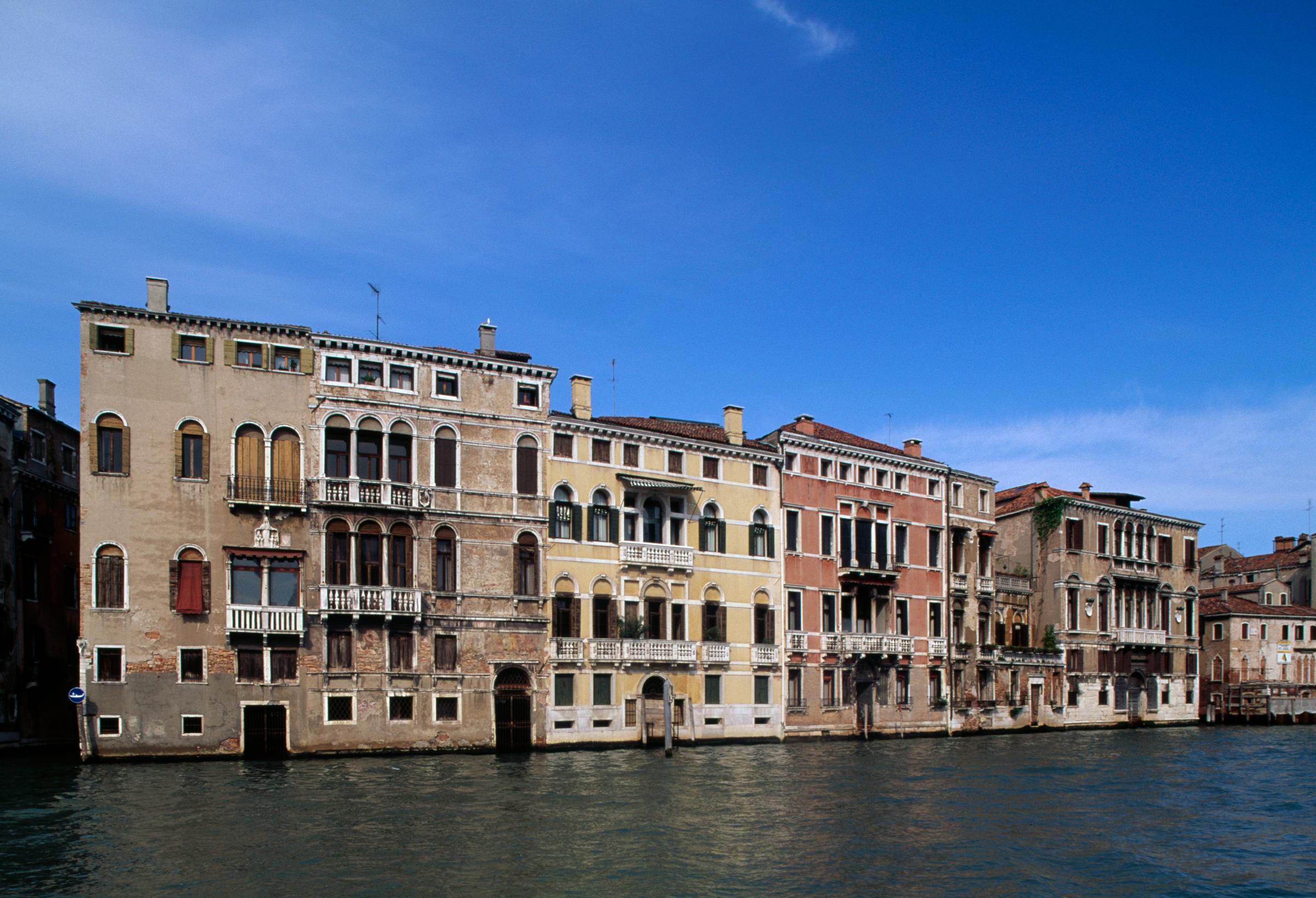Glimpse of buildings along Grand Canal, Venice (UNESCO World Heritage List, 1987), Veneto, Italy