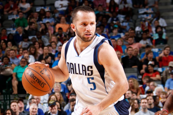 DALLAS, TX - MARCH 23: J.J. Barea #5 of the Dallas Mavericks handles the ball against the Los Angeles Clippers on March 23, 2017 at the American Airlines Center in Dallas, Texas. NOTE TO USER: User expressly acknowledges and agrees that, by downloading and or using this photograph, User is consenting to the terms and conditions of the Getty Images License Agreement. Mandatory Copyright Notice: Copyright 2017 NBAE (Photo by Glenn James/NBAE via Getty Images)