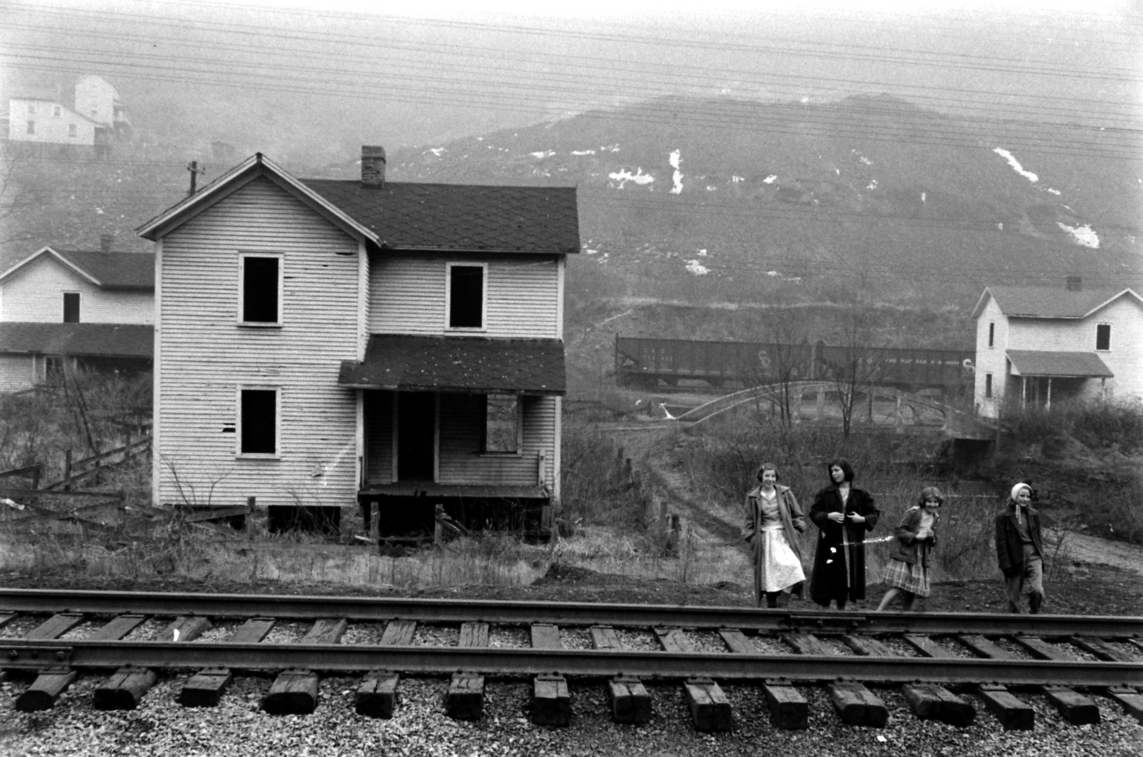 Poverty in mining towns in Kentucky and West Virgina in 1959.