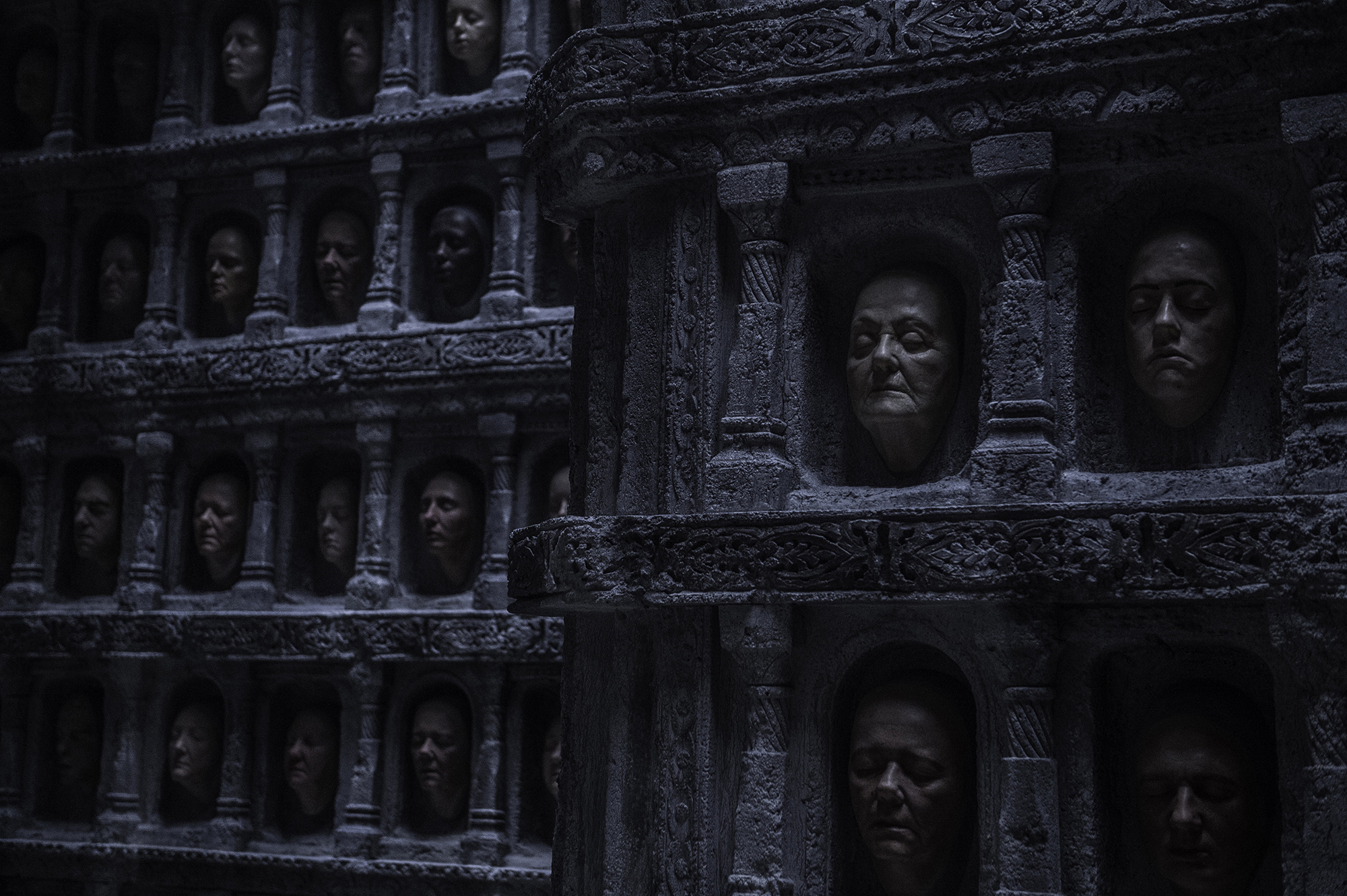 game-of-thrones-house-of-black-and-white