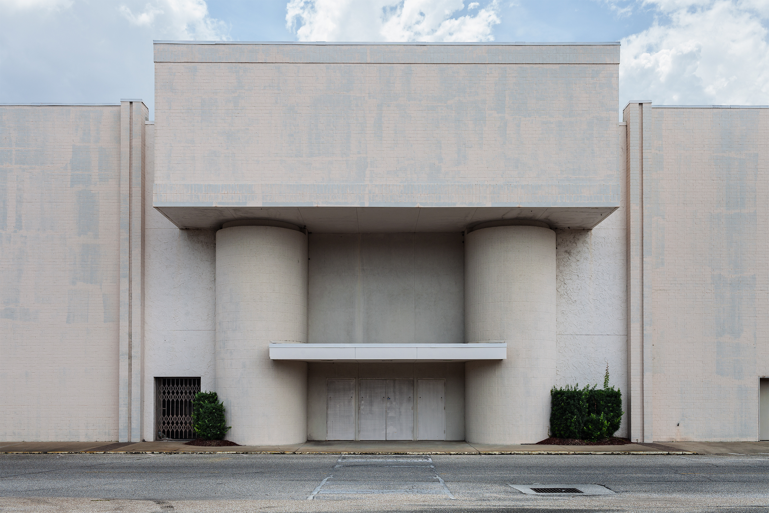 The exterior of the Springdale Mall in Mobile, AL on July 9, 2017. (Brian Ulrich for TIME)