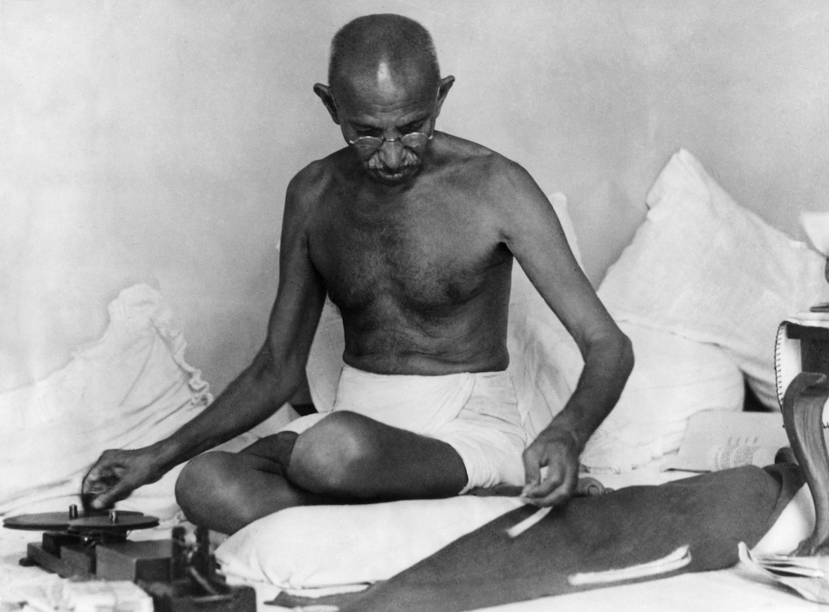 Mohandas Gandhi photographed in 1942 (ullstein bild / Getty Images)