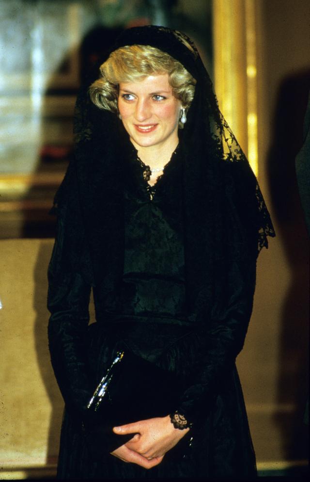 Princess Diana Iconic Fashion Photo Gallery | TIME