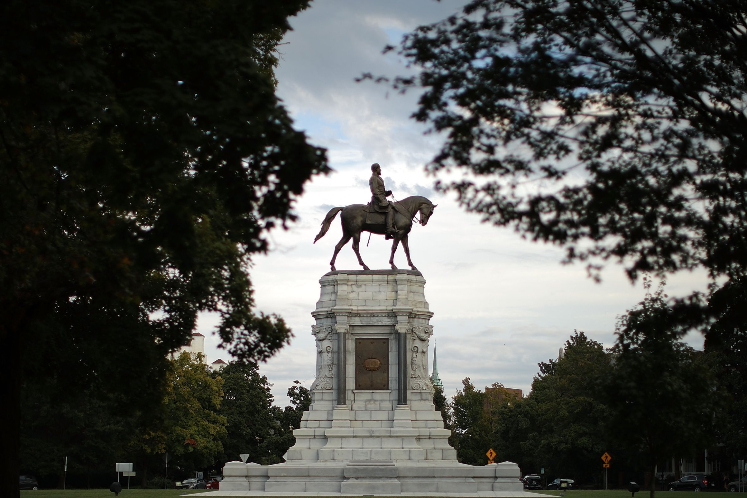 Richmond Mayor Calls For Removal Of City's Confederate Era Statues On Its Monument Ave.