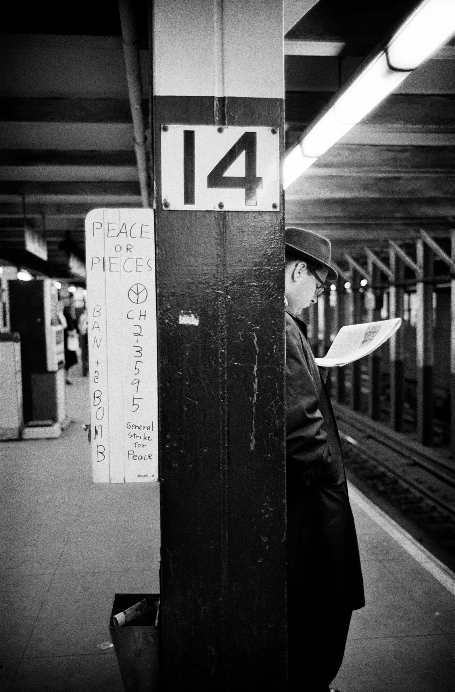 New York City photographed in 1962 © Jim Marshall Photography LLC.