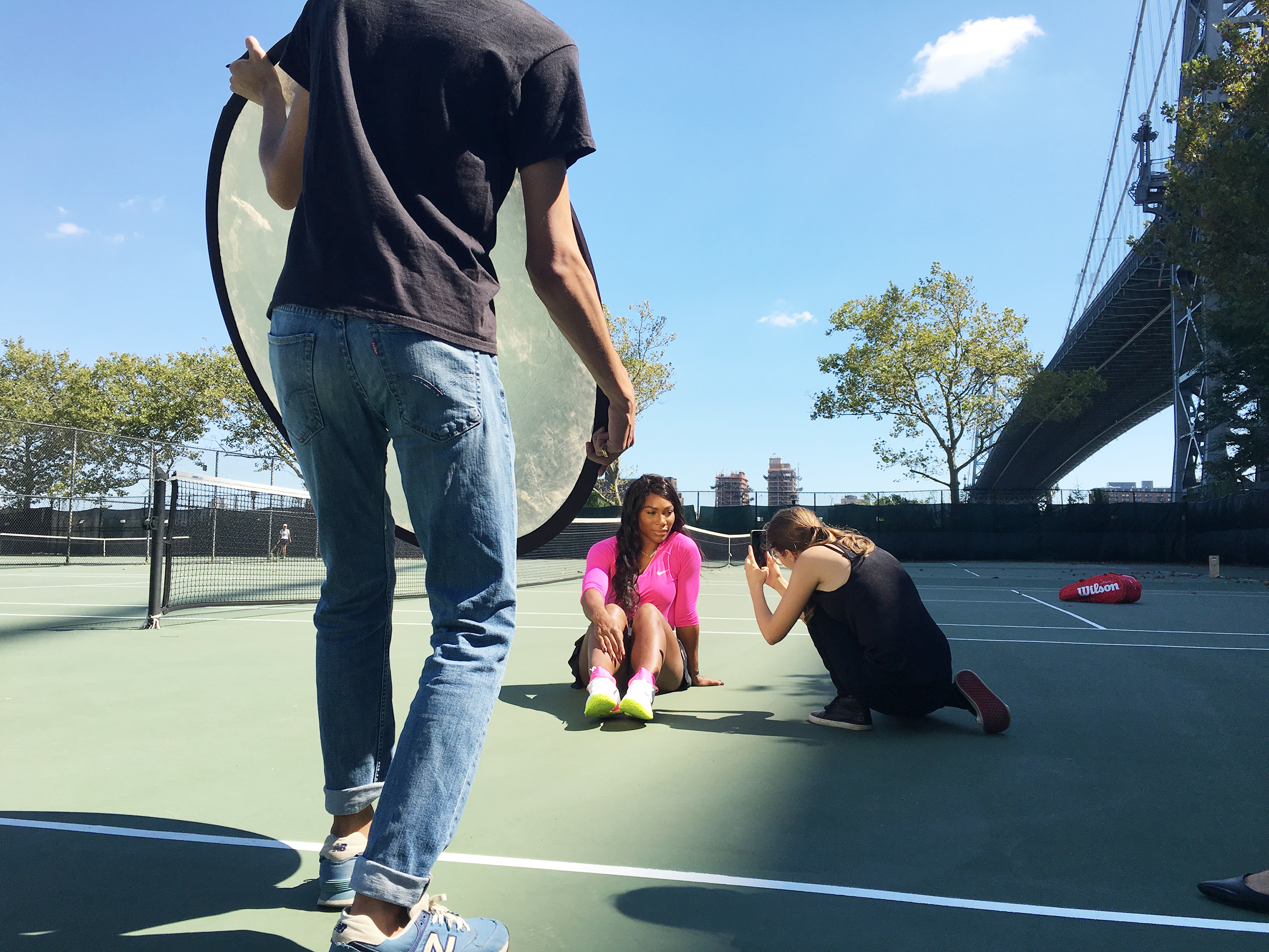 Luisa Dörr, right, shoots Serena [f500link]Williams[/f500link], center, in New York, Sept. 2016.