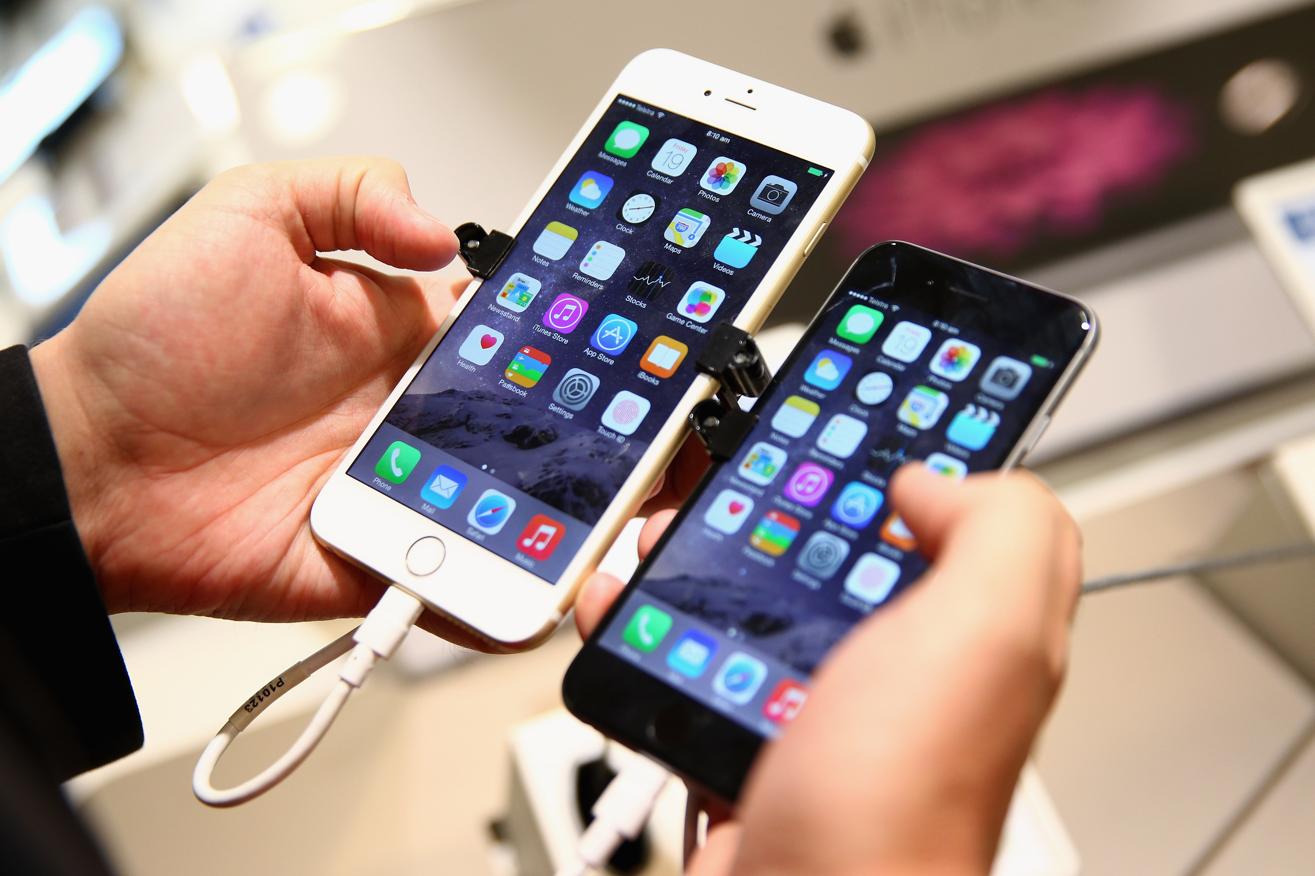 The iPhone 6 Plus and iPhone 6 are compared at a Telstra Store on September 19, 2014 in Sydney, Australia. (Cameron Spencer&mdash;Getty Images)