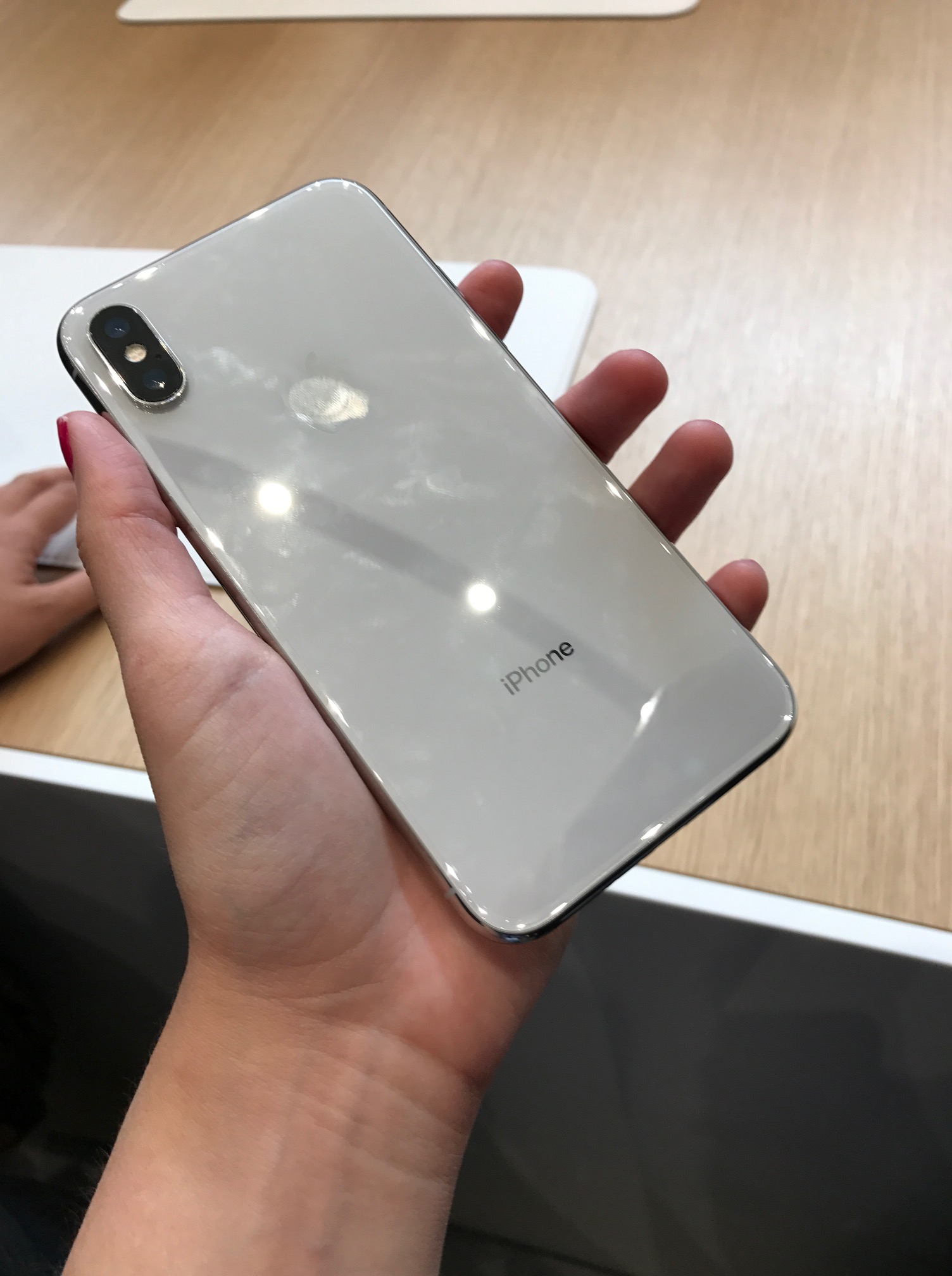 Iphone X Hands On A Closer Look At Apple S New Phone Time