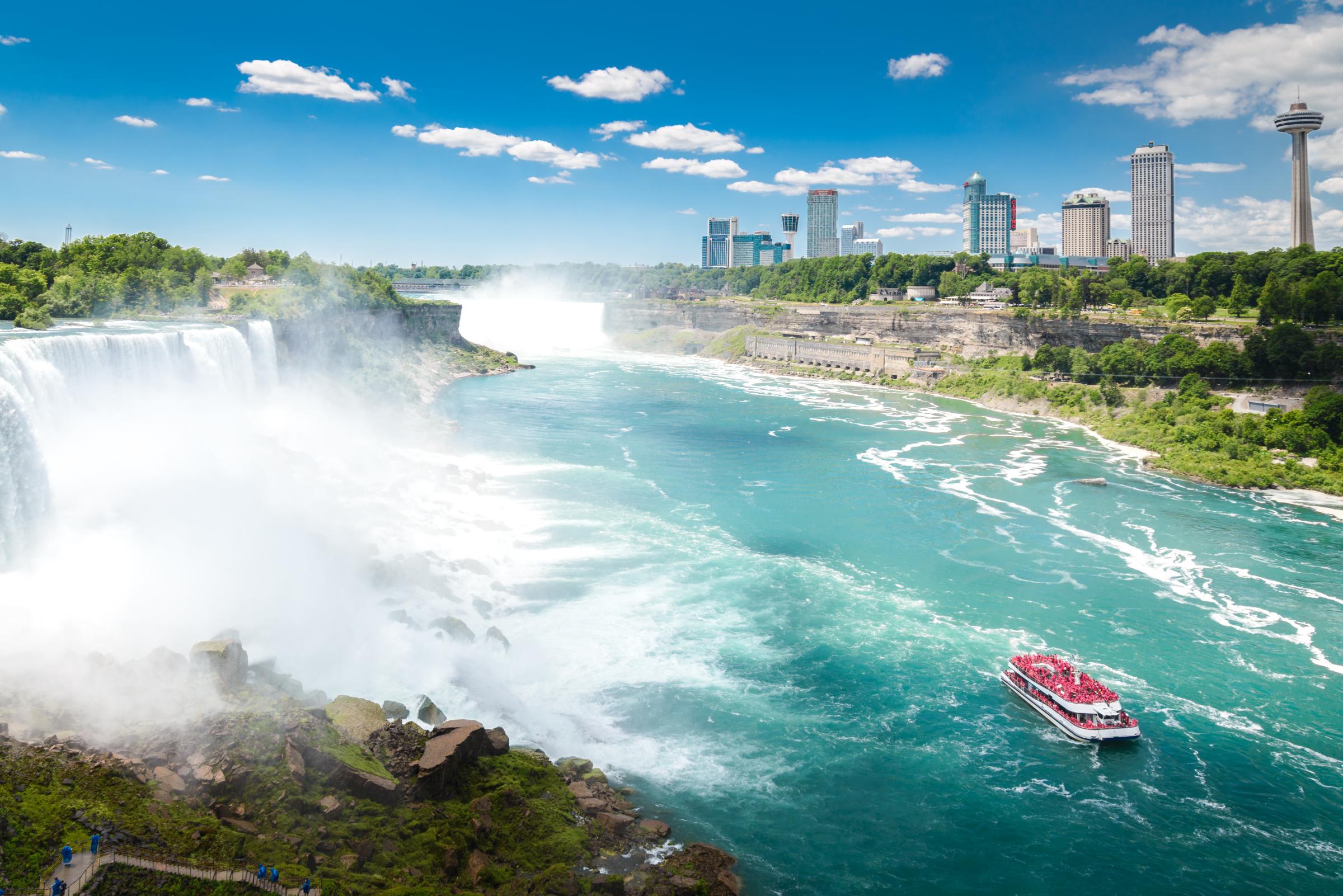 Tourists in Niagara Falls